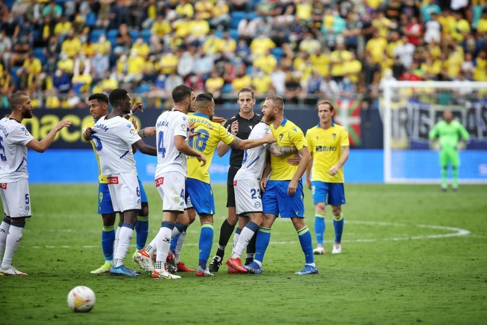 La imágenes de la derrota del Cádiz contra el Alavés