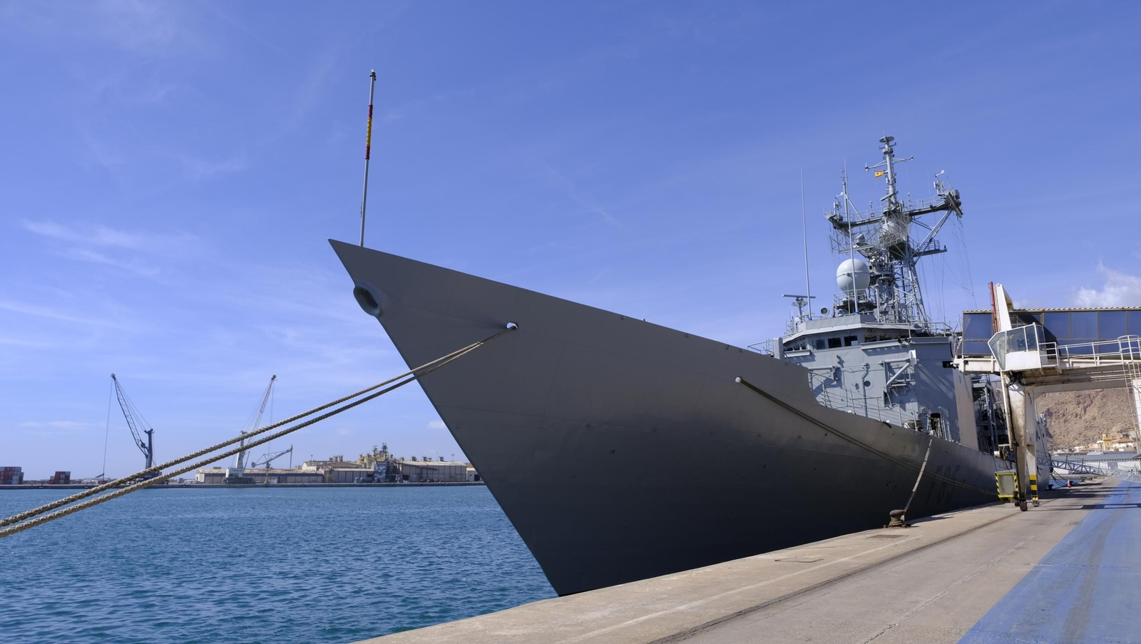 La Fragata Navarra de la Armada Española, visita Almería, en imágenes La Fragata Navarra de la Armada Española, visita Almería, en imágenes