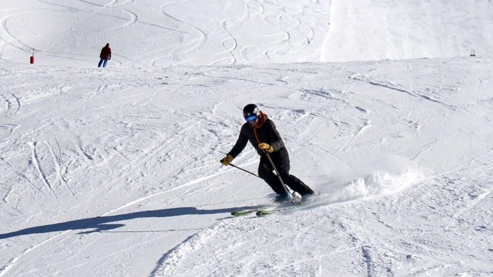 Un esquiador en Sierra Nevada