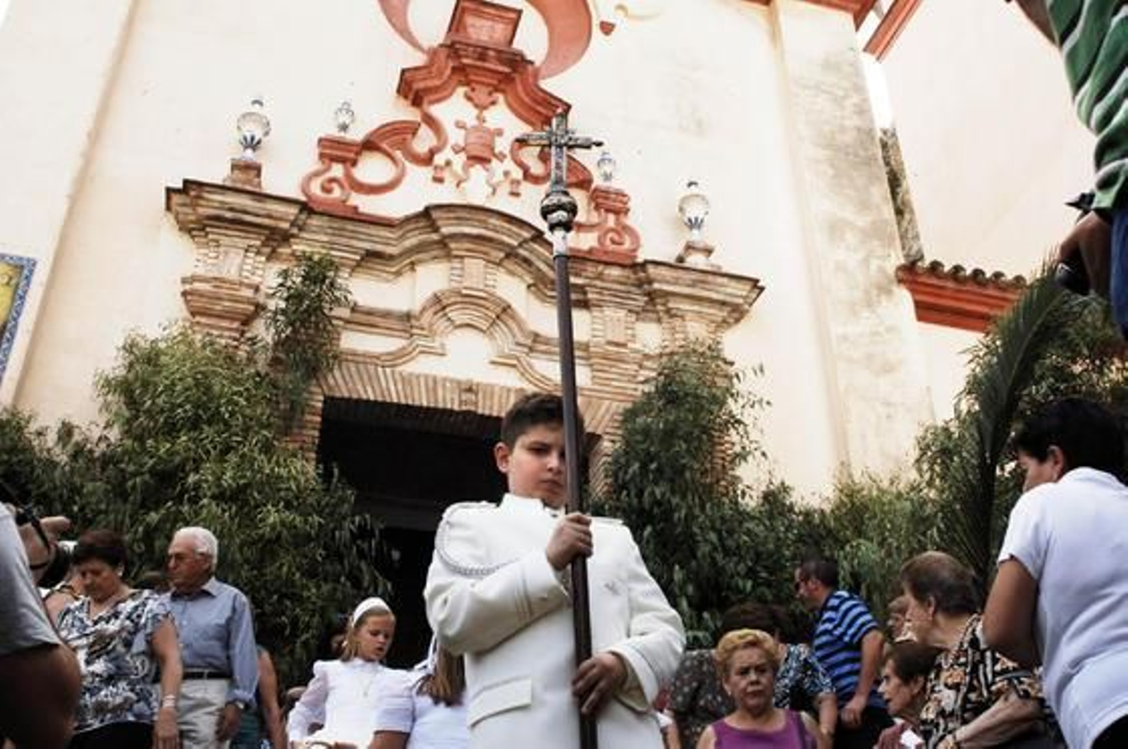 A pesar del caluroso día, ambas procesiones (declaradas de interés turístico) fueron seguidas por una gran cantidad de vecinos y visitantes. /Fotos: Ramón Aguilar

Foto: Ramon Aguilar