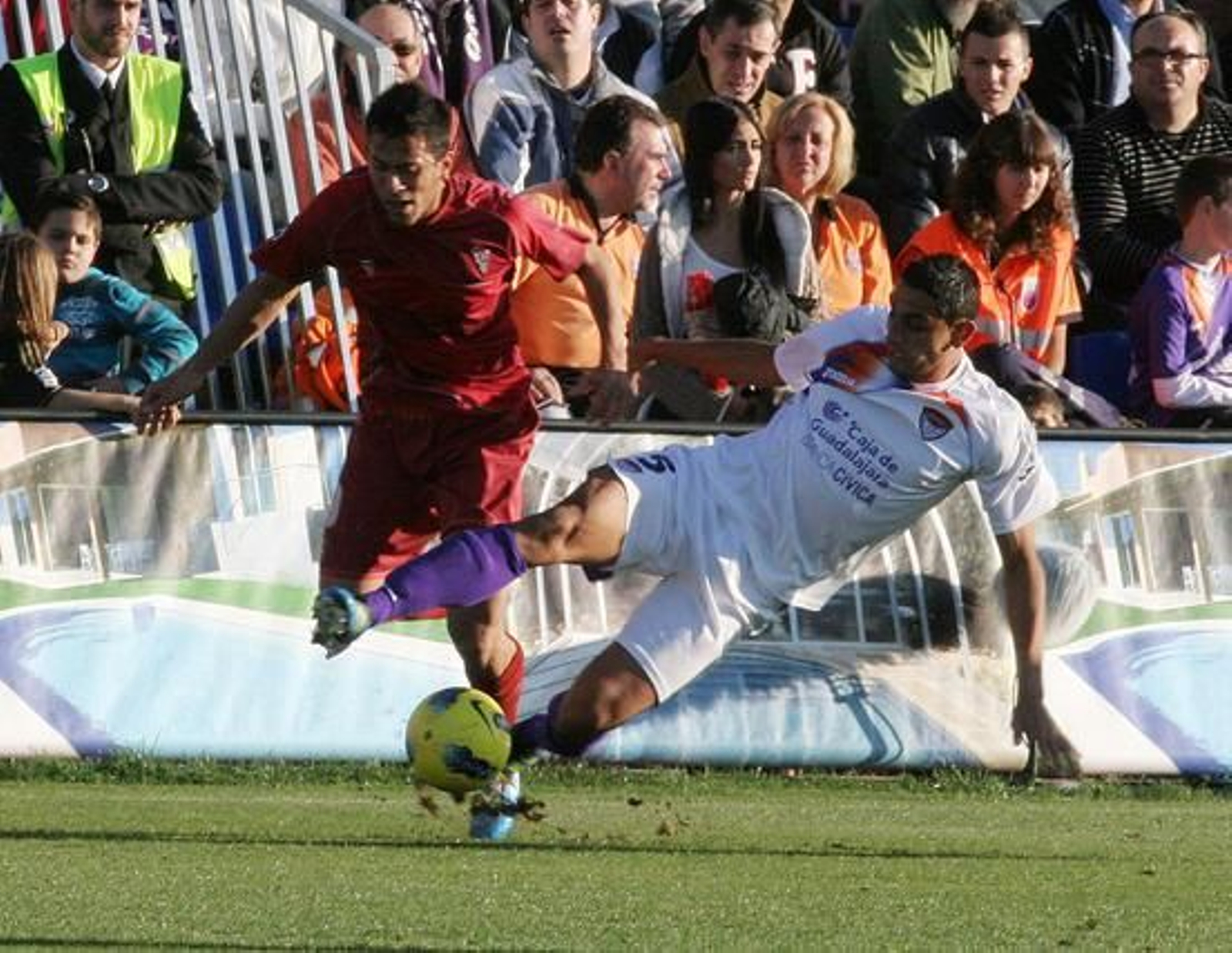 El Córdoba cae estrepitosamente en Guadalajara (3-1). / LOF