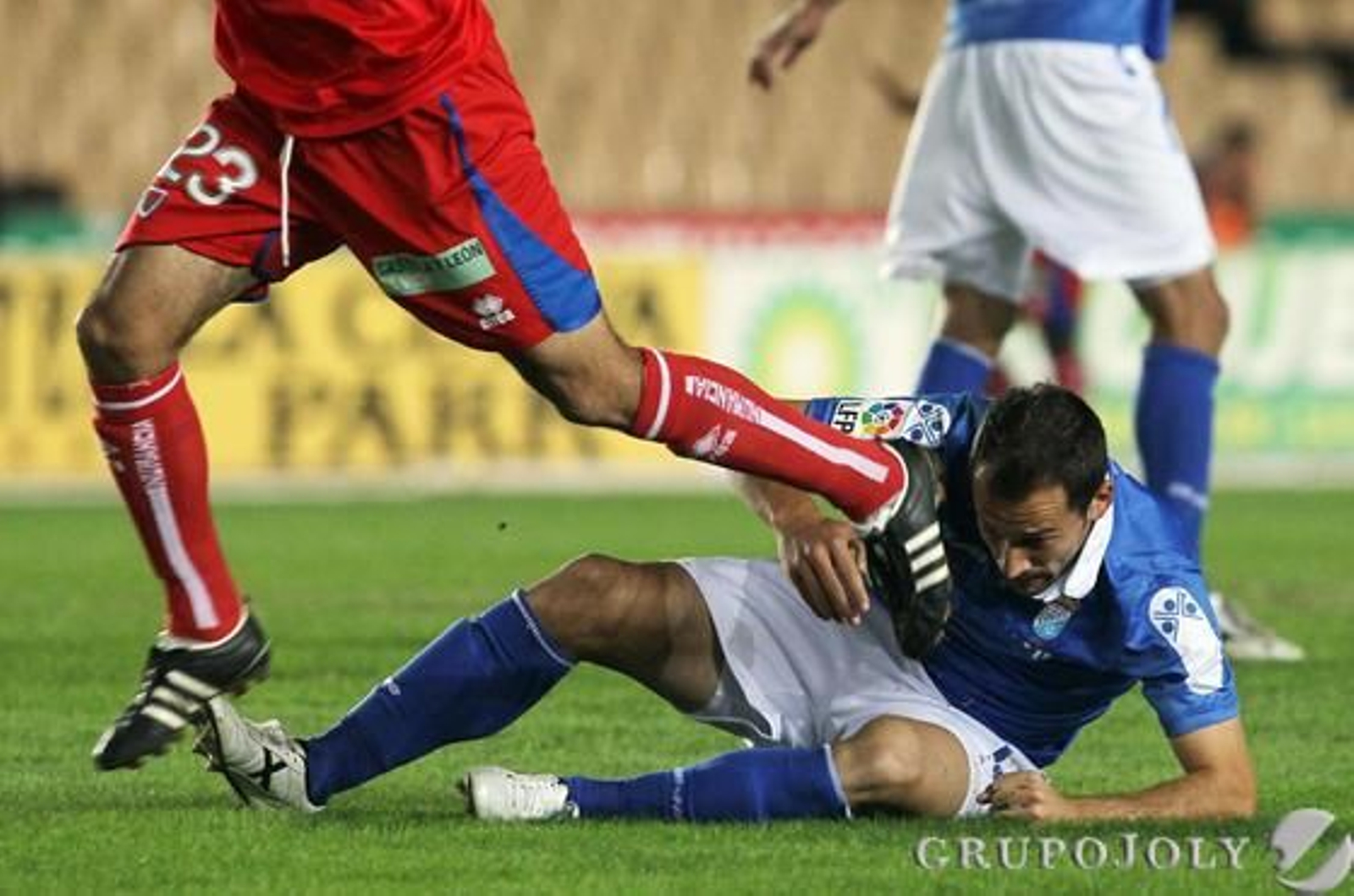 Tato, por los suelos.

Foto: Miguel Angel Gonzalez