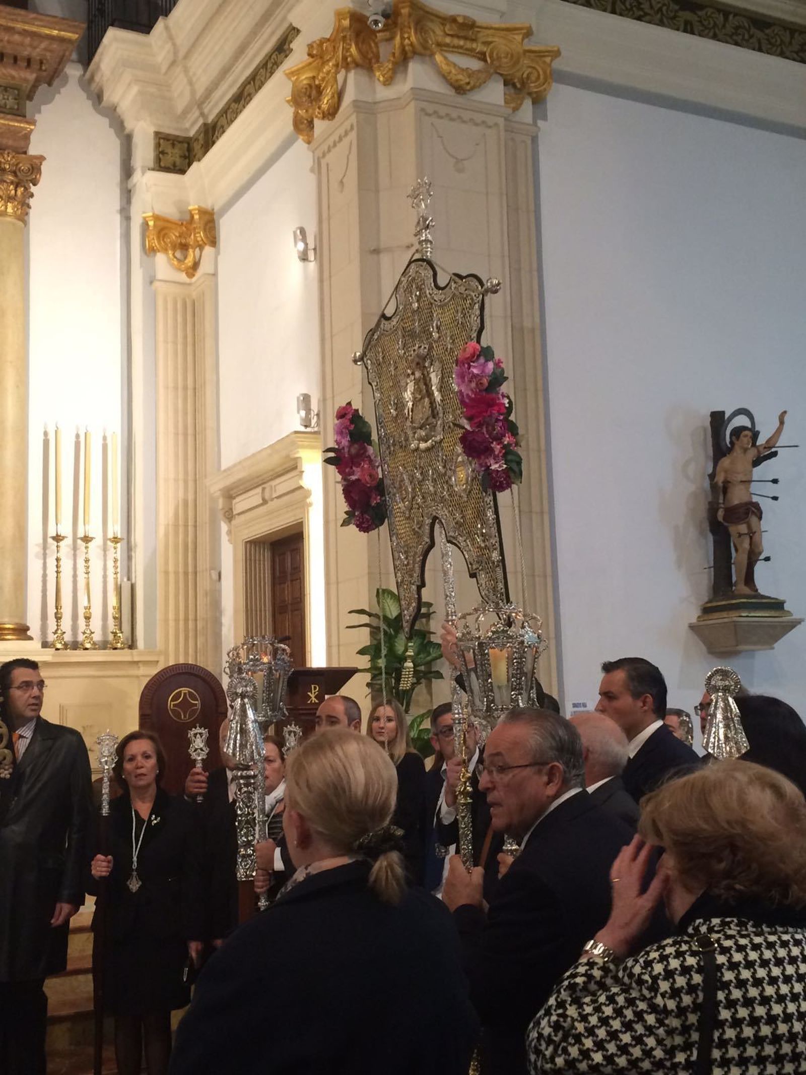 El Simpecado de la Hermandad del Rocío ya está en su sede canónica