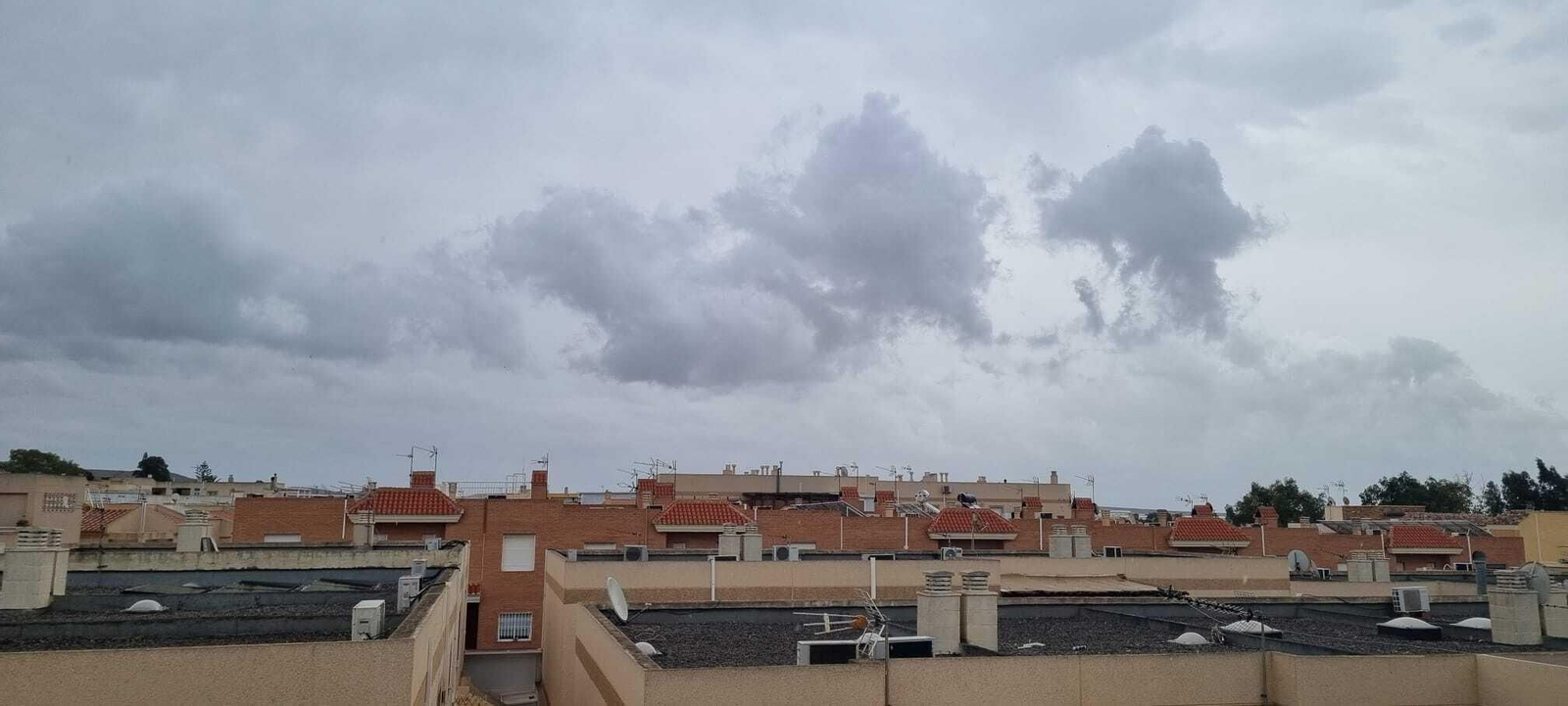 Imagen del tiempo en Retamar enviada a 'Diario de Almería' por una lectora.