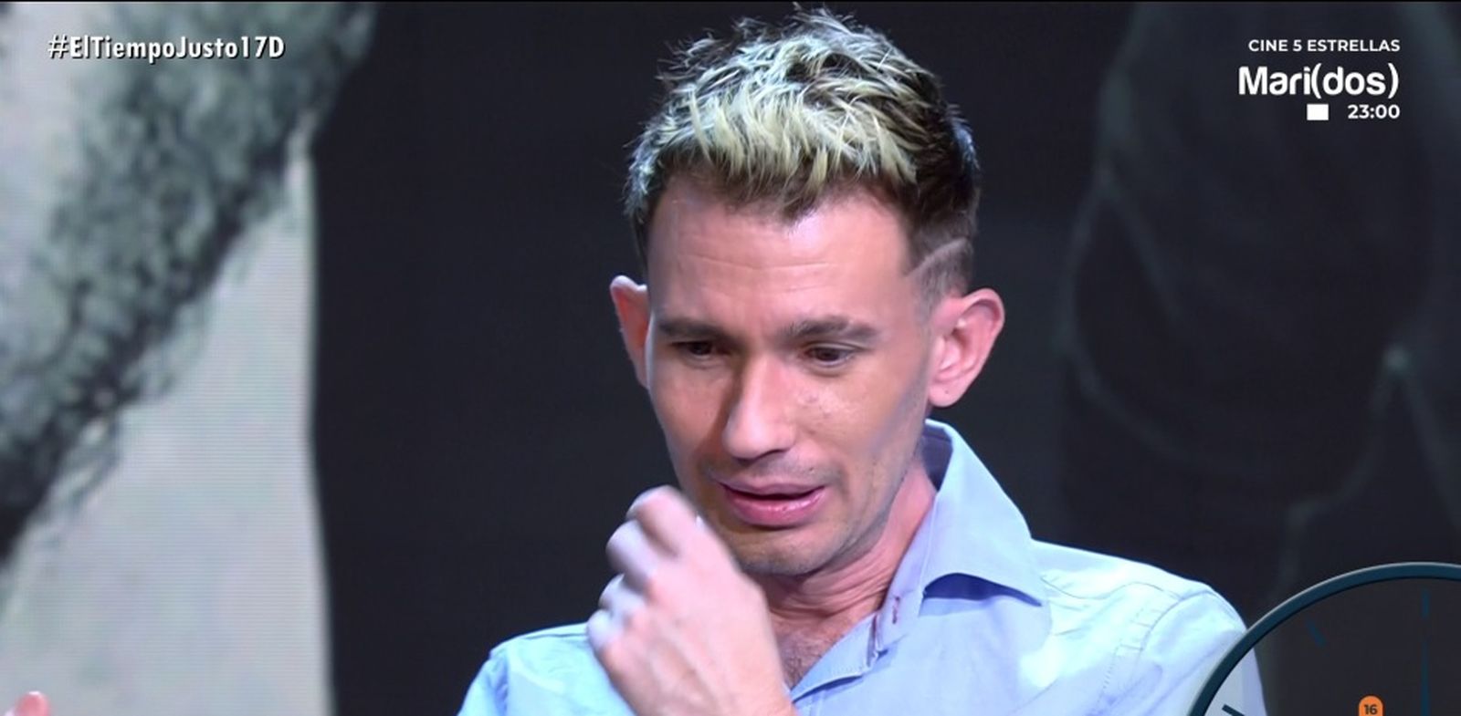 El actor Adrián Gordillo, conocido por su papel de 'El Mecos' en 'Aída', ha sido grabado mientras intentaba robar en el interior de varios vehículos.