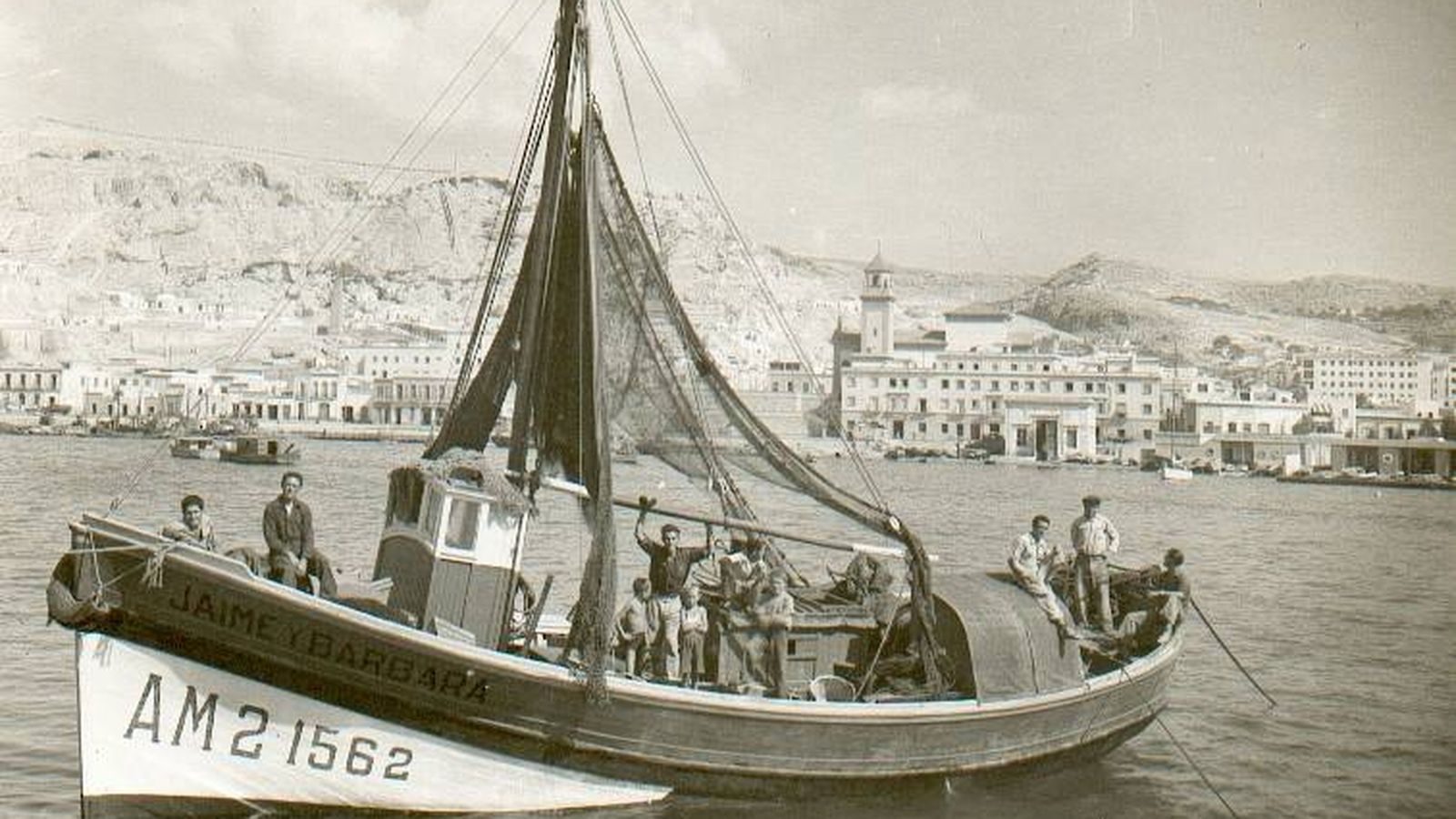 Imagen antigua de la embarcación naufragada en las aguas de la bahía de Almería