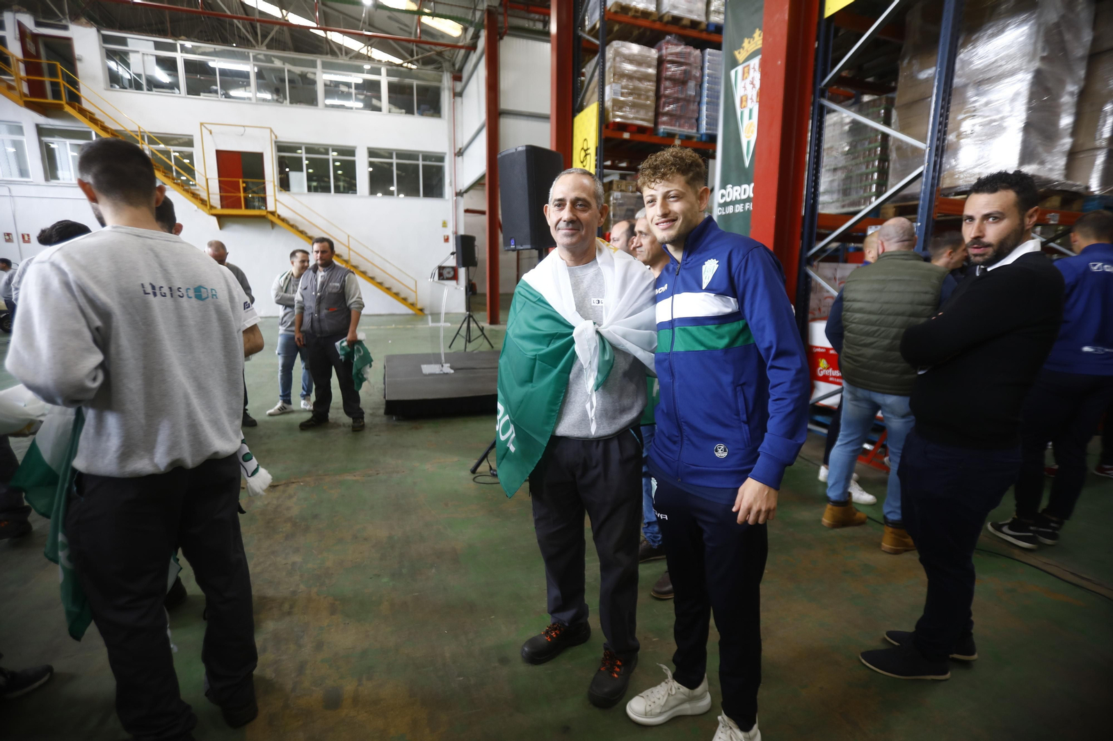 La visita institucional del Córdoba CF a Supermercados Piedra, en imágenes