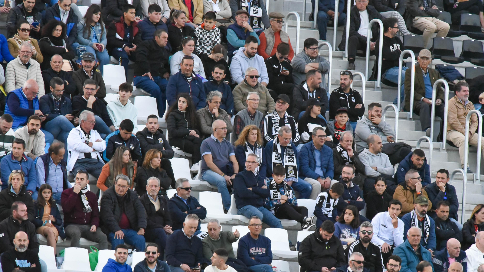 Búscate durante el Balona - UCAM Murcia en el Ciudad de La Línea