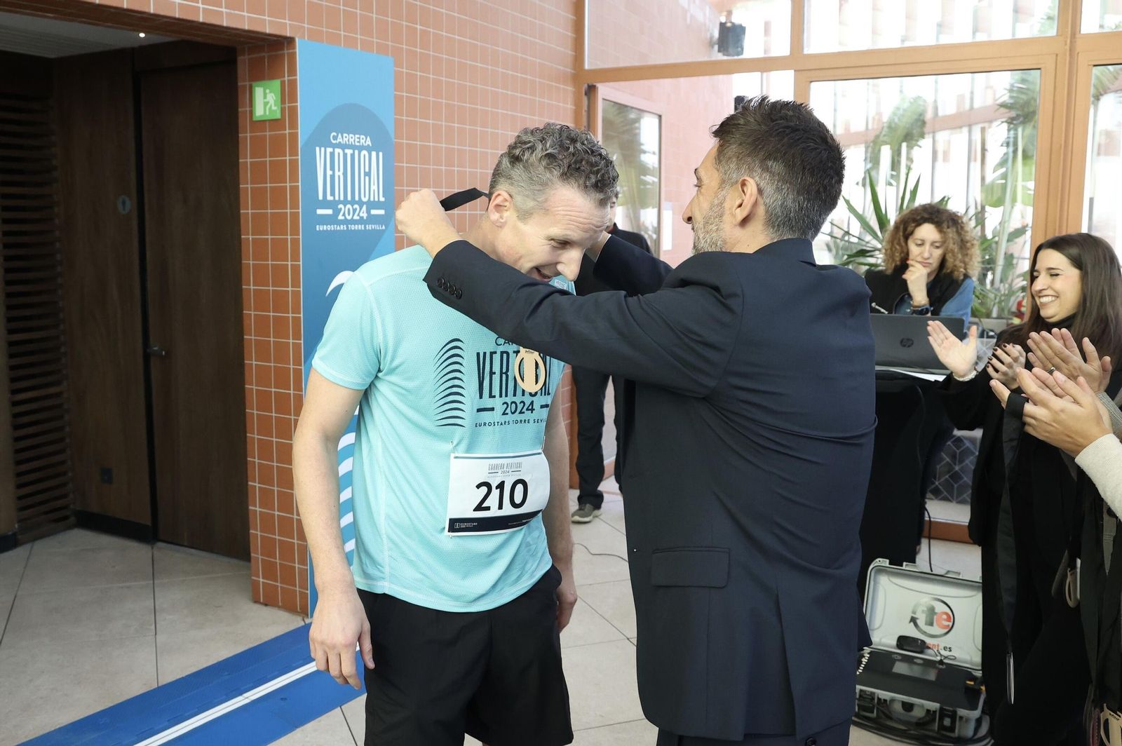 Las fotos de la Carrera Vertical en Torre Sevilla