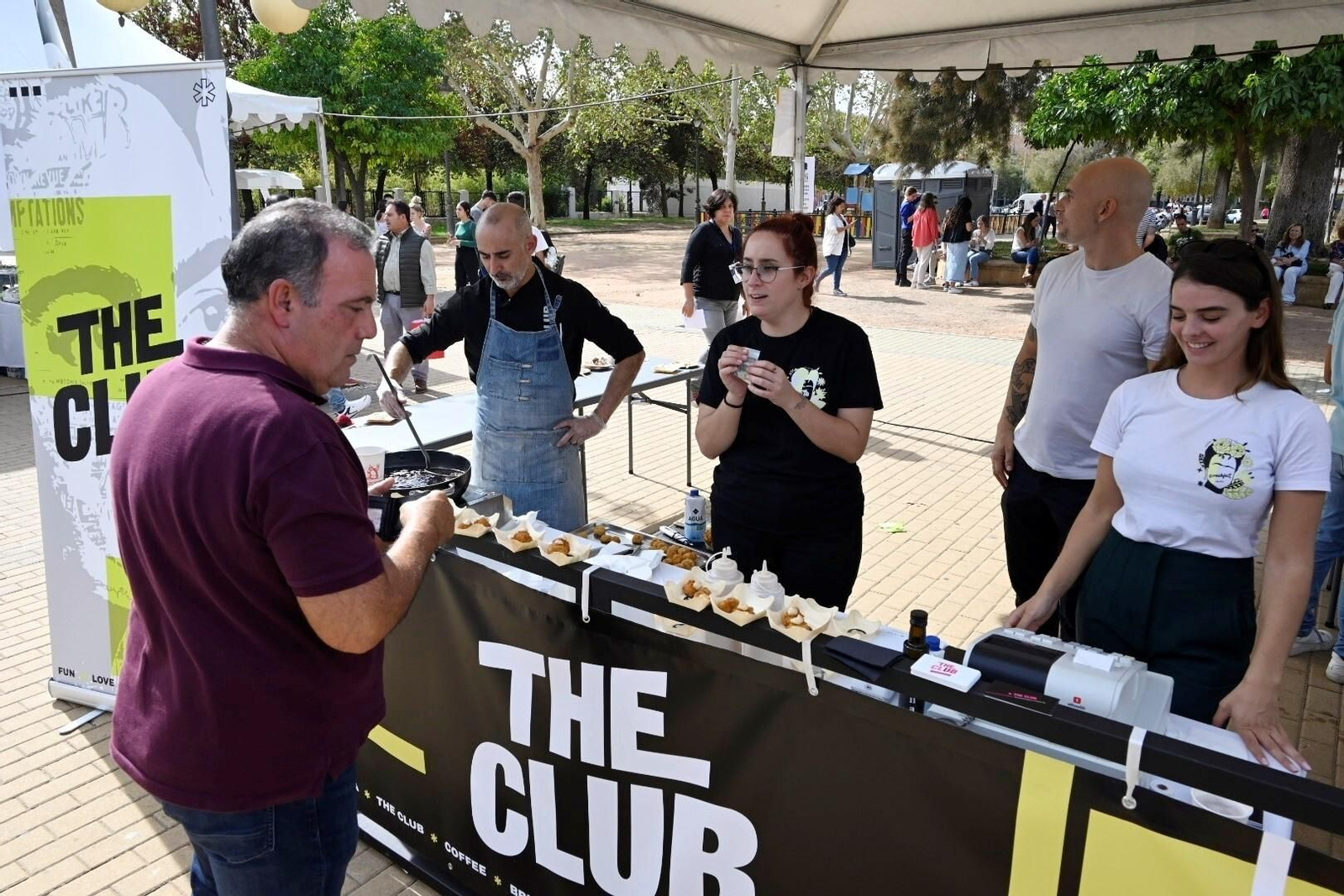 El Córdoba Califato Gourmet en el Paseo de la Victoria, en imágenes