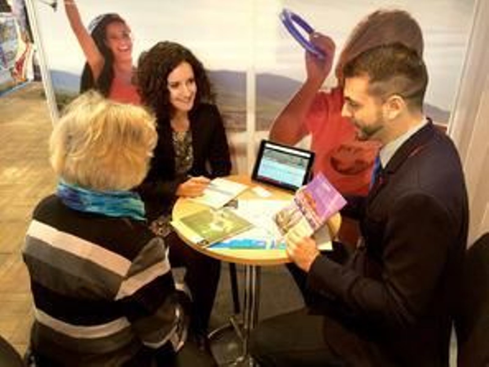 Almería actúa como puente entre touroperadores y empresarios en Praga