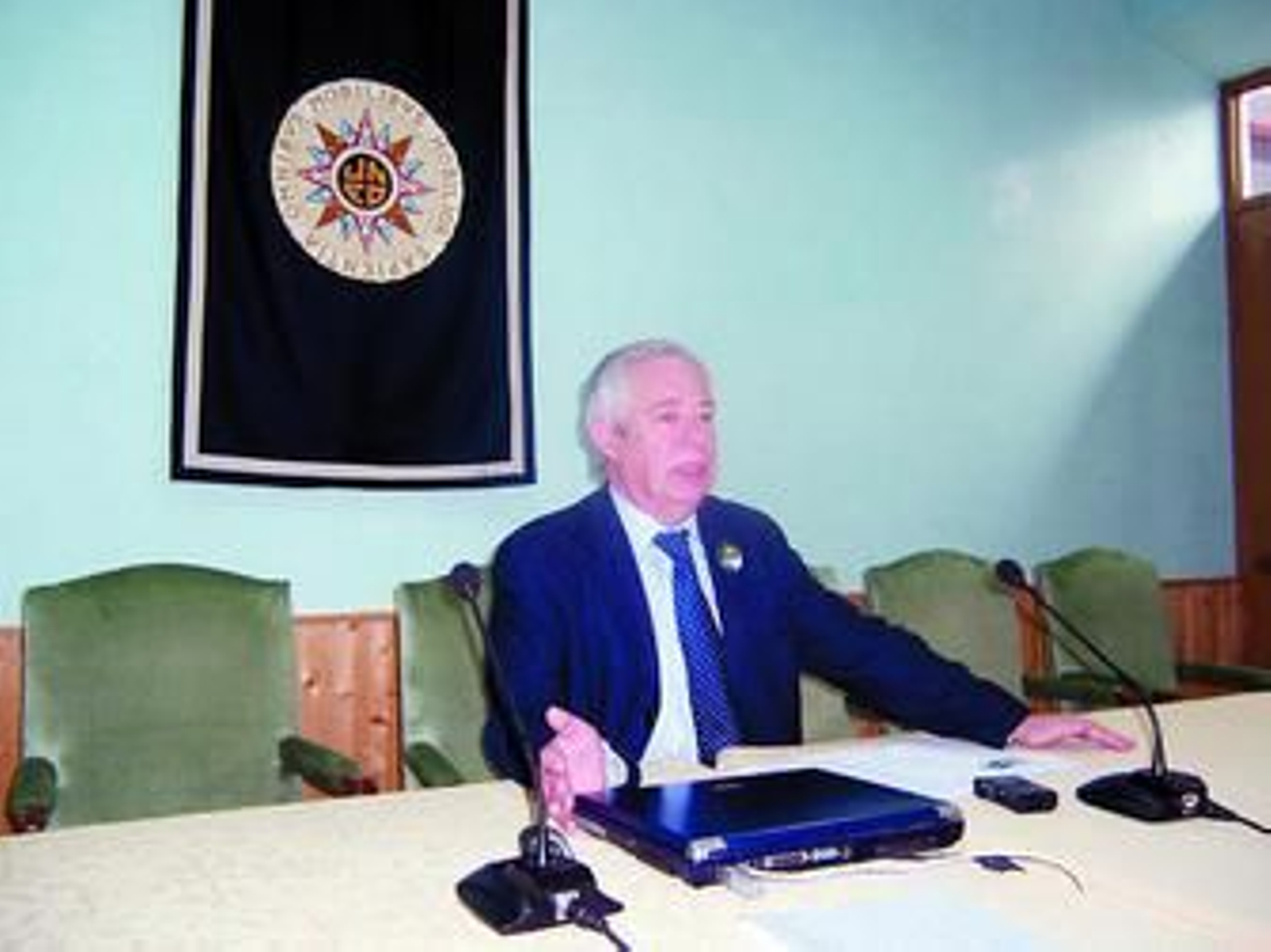 El director de la UNED ofreció datos sobre la situación en Almería.