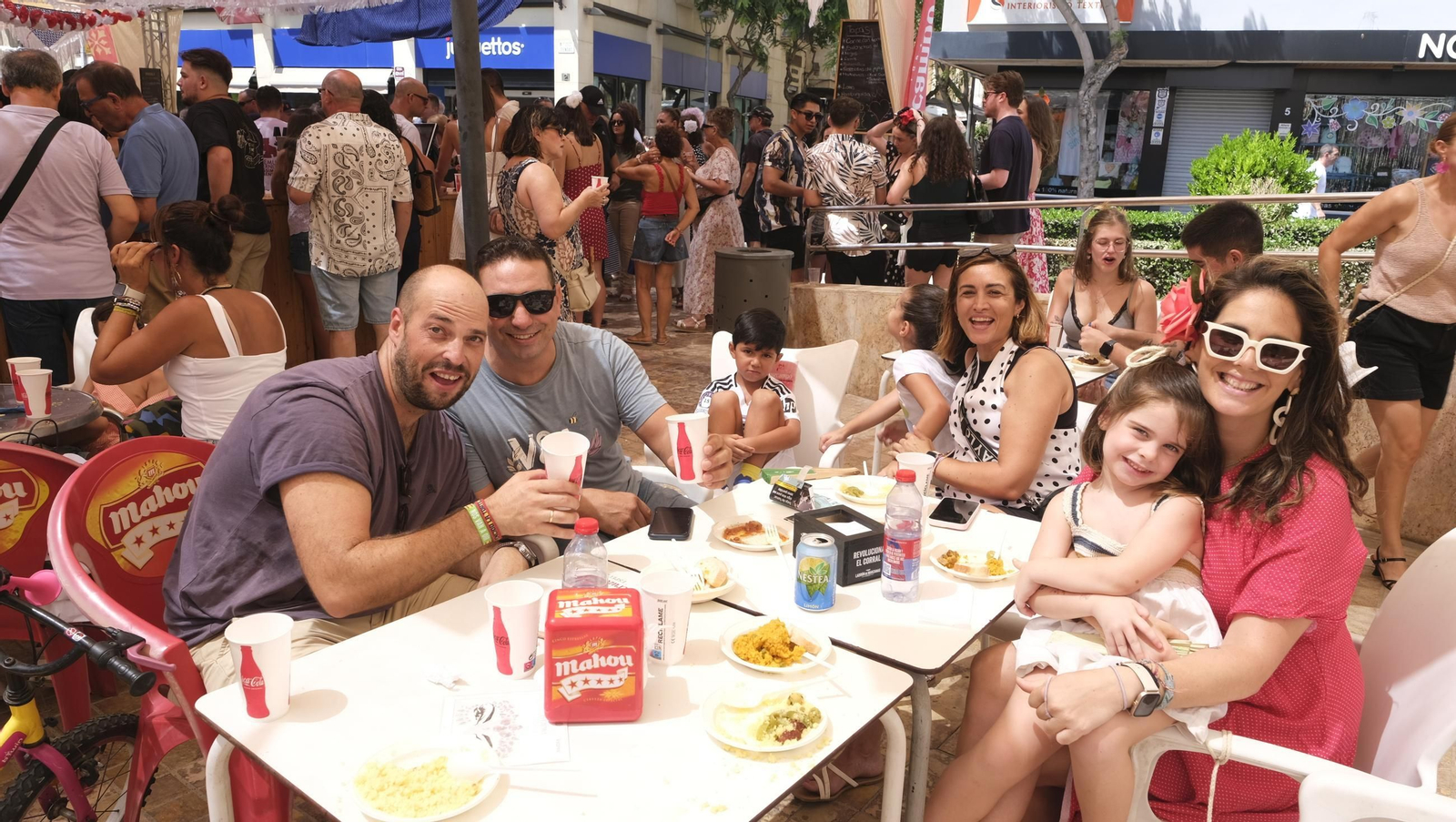 La Feria del Mediodía del jueves en Almería, en imágenes