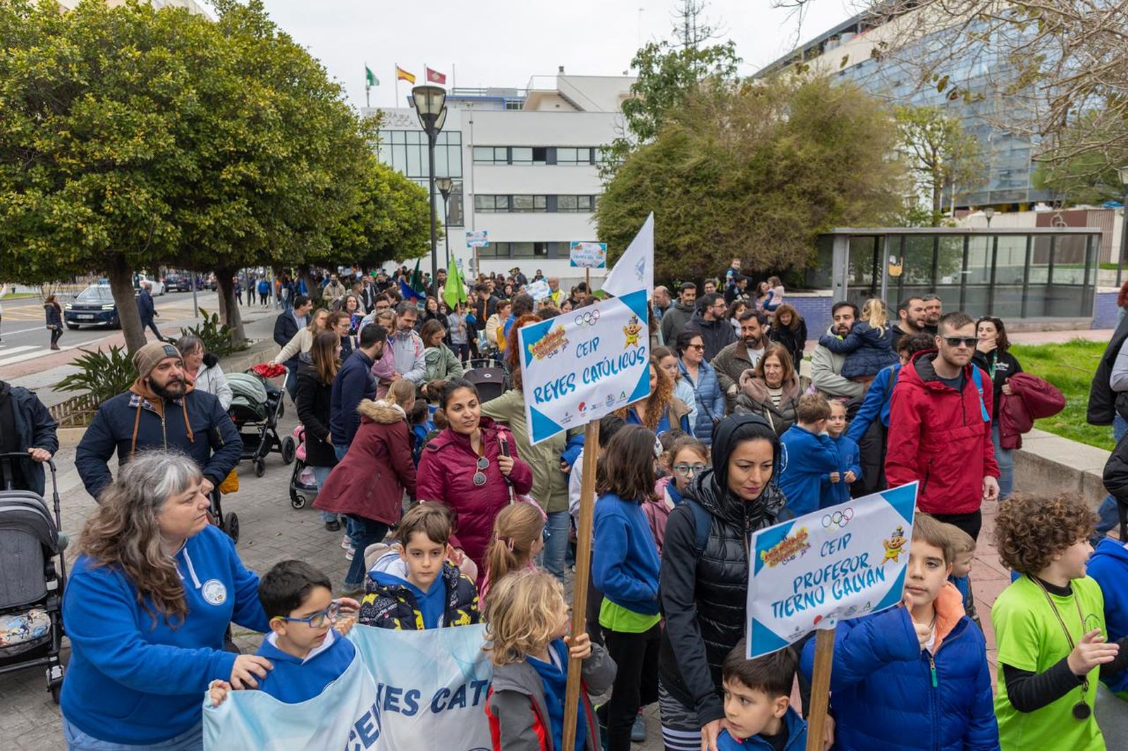 El desfile de las Olimpiadas de la Escuela Pública en Cádiz.