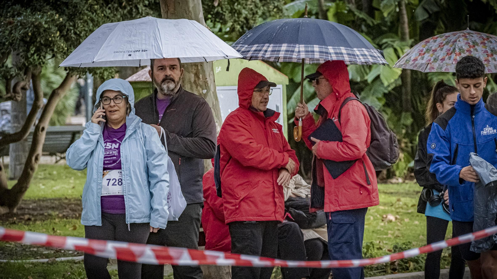 Búscate entre las imágenes de la III Carrera de Cádiz por la Eliminación de la Violencia contra las Mujeres