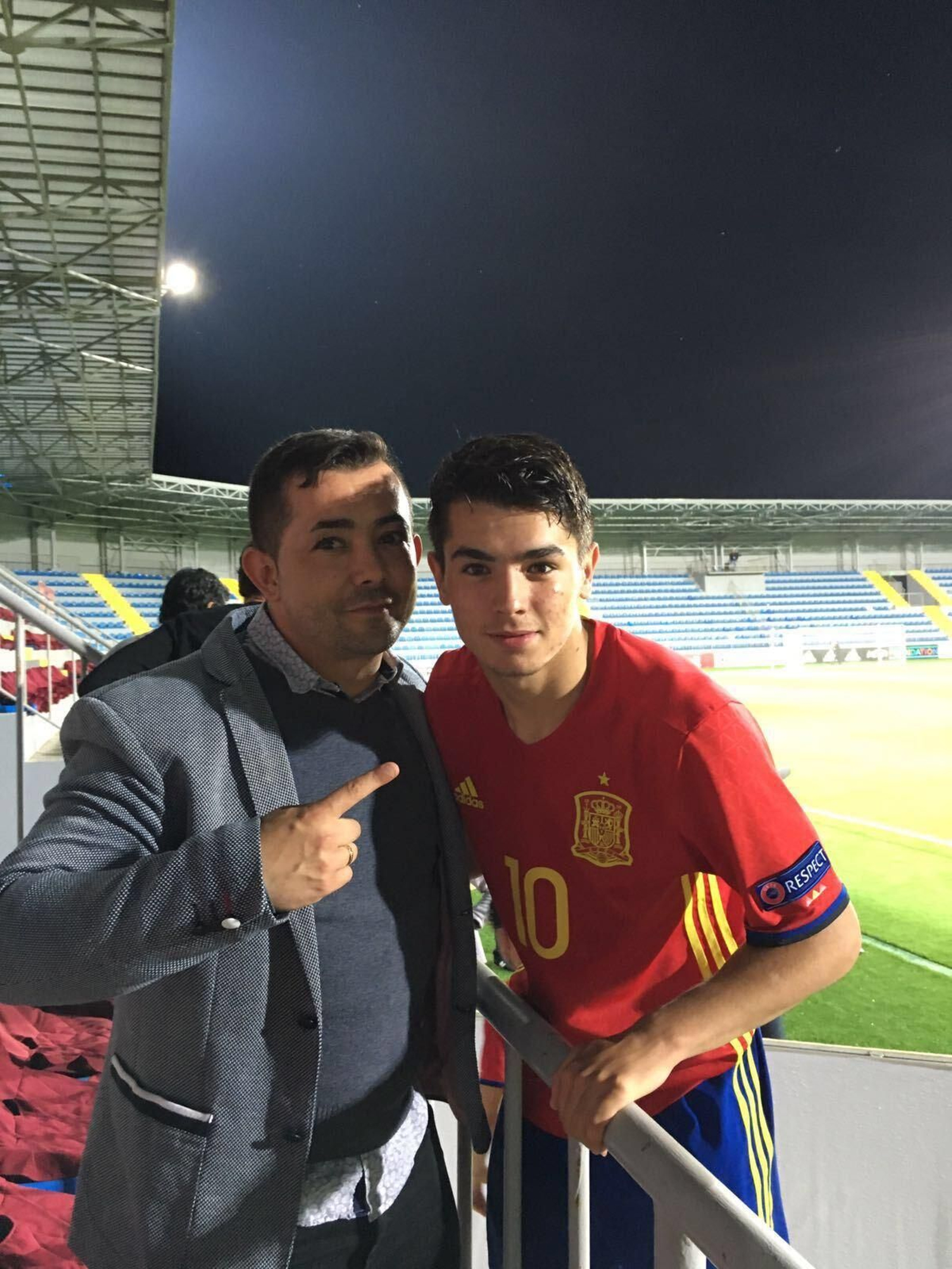 Brahim, con su padre, Sufiel.