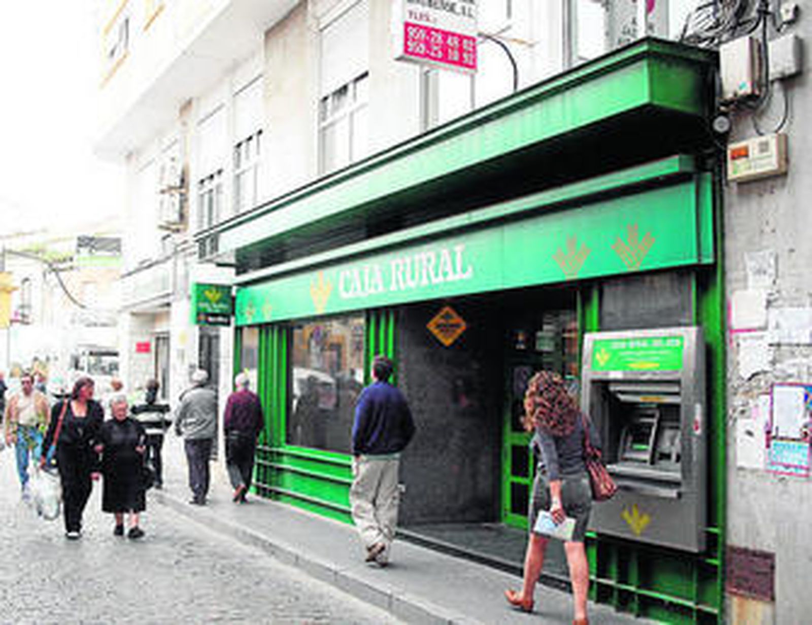 Una sucursal de la Caja Rural del Sur en la capital onubense.