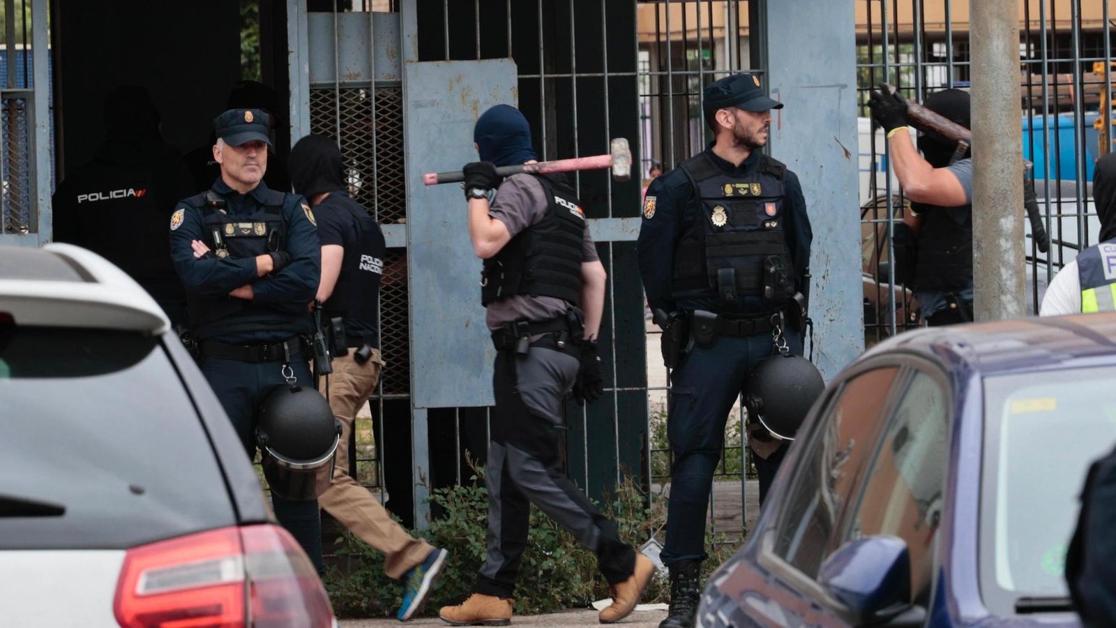 La nueva operación de la Policía Nacional en las Tres Mil Viviendas, en imágenes