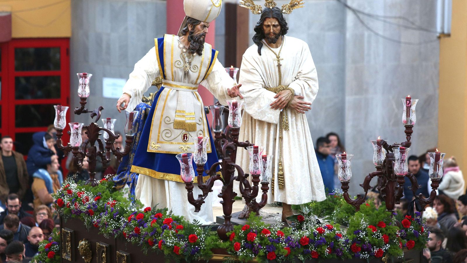 El Cristo de la Bendición en su salida procesional en 2018.