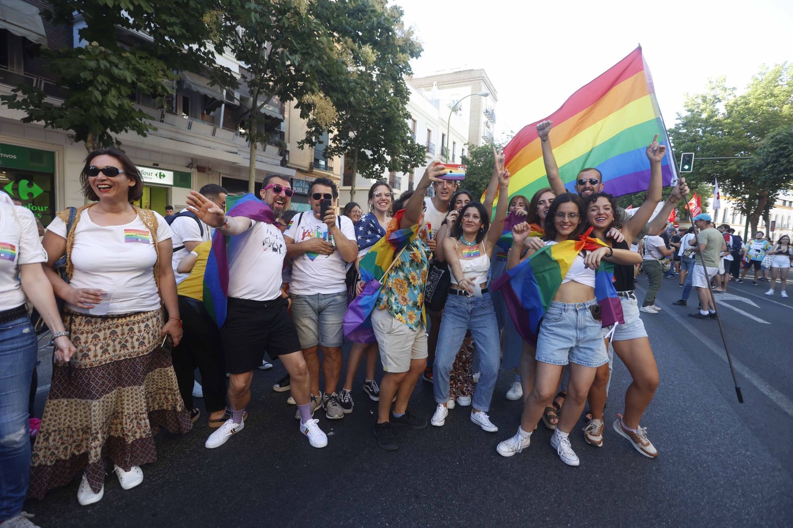 Las imágenes de la cabalgata del orgullo en Sevilla  2022