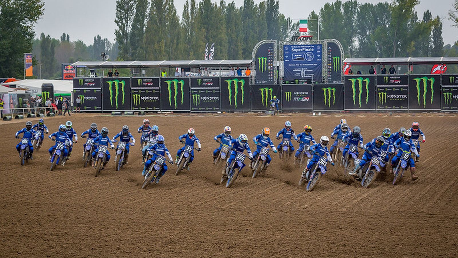 El programa YZ bLU cRU selecciona a los mejores jóvenes pilotos de motocross de Yamaha.