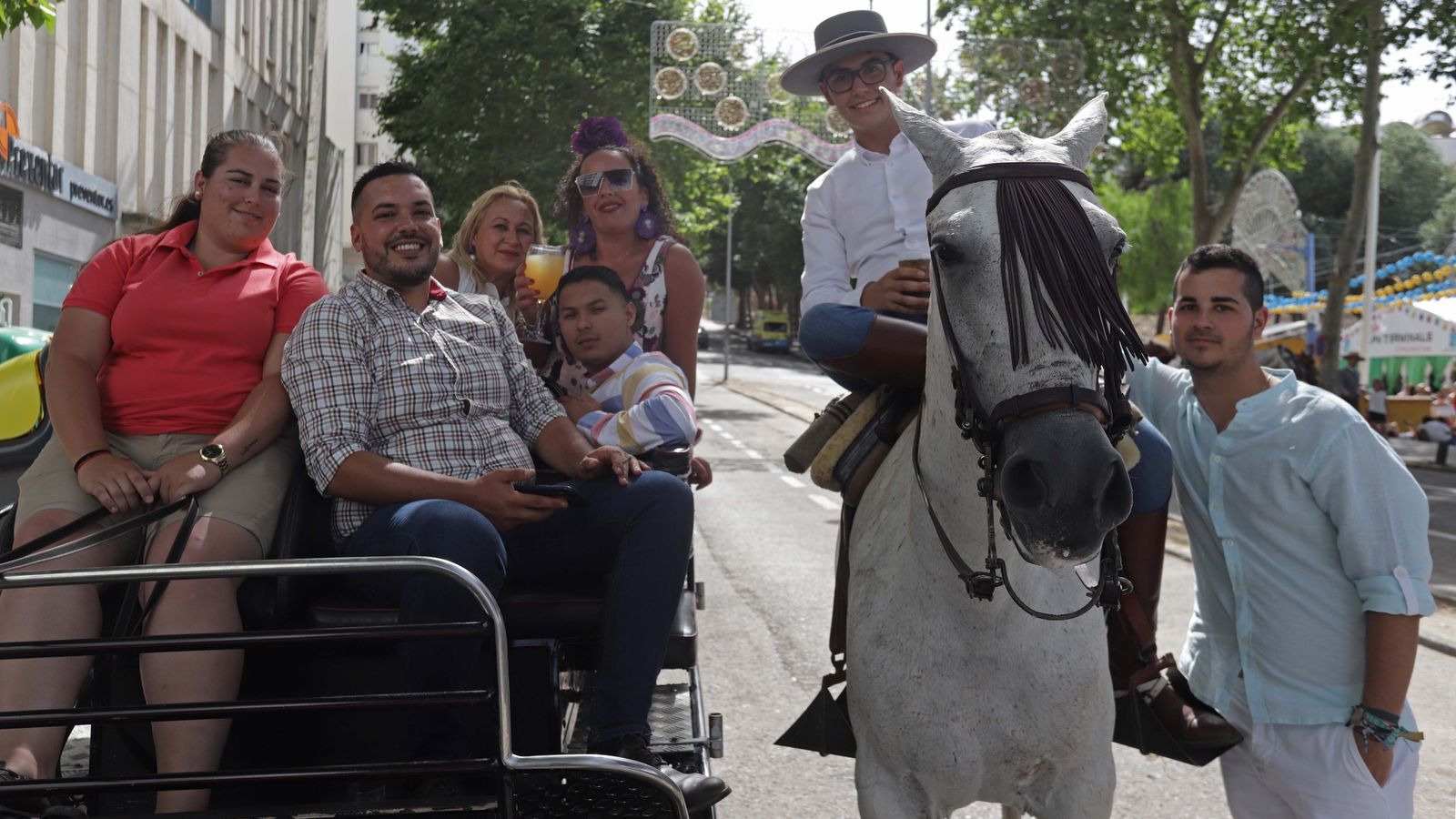 Fotos del Domingo por Sevillanas en la Feria Real de Algeciras