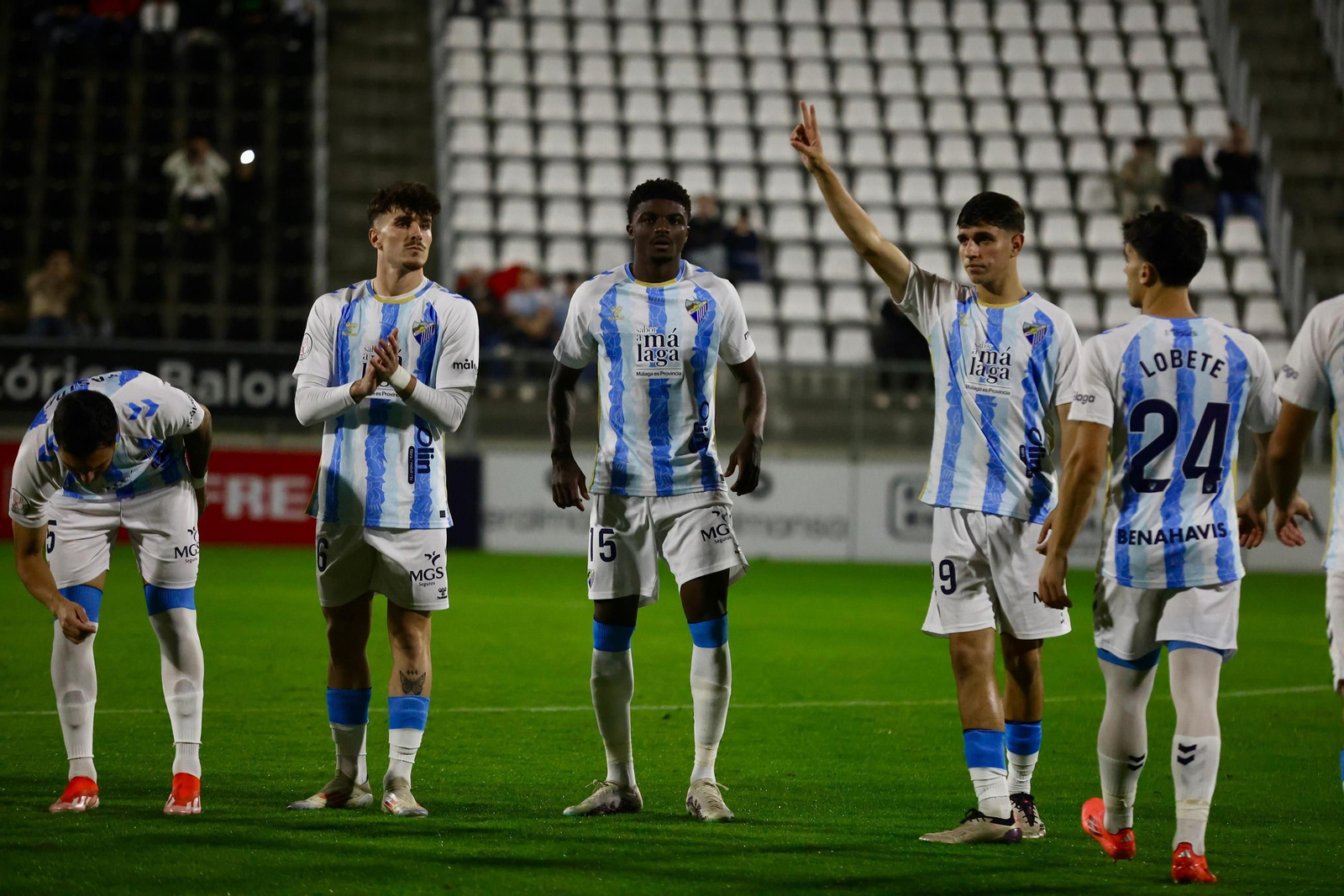 Las fotos del CD Estepona - Málaga CF de Copa del Rey