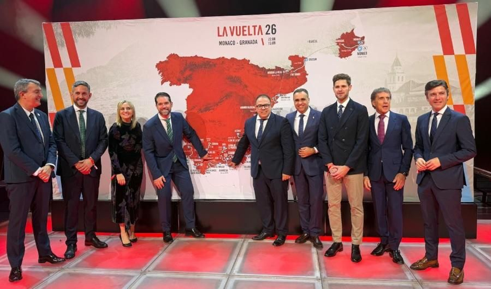 El alcalde de Almuñécar con la representación granadina en Mónaco