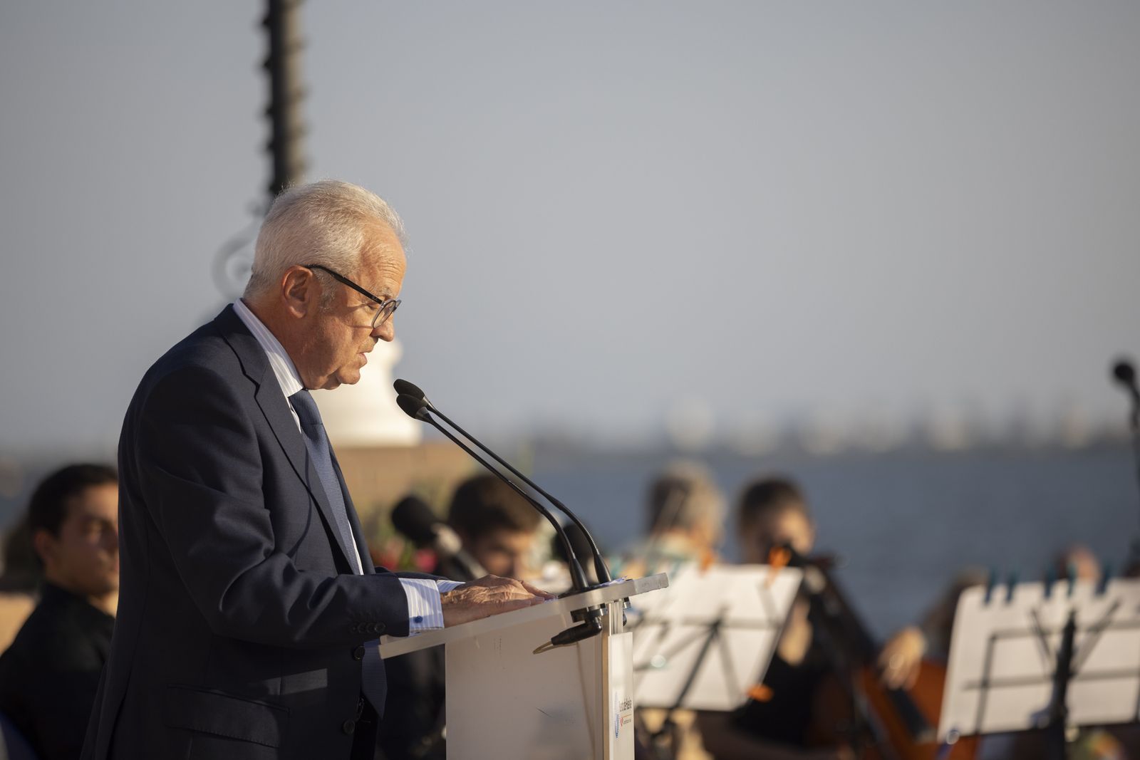 Imágenes de la inauguración De la Fuente de las Naciones en el Paseo de la Ría