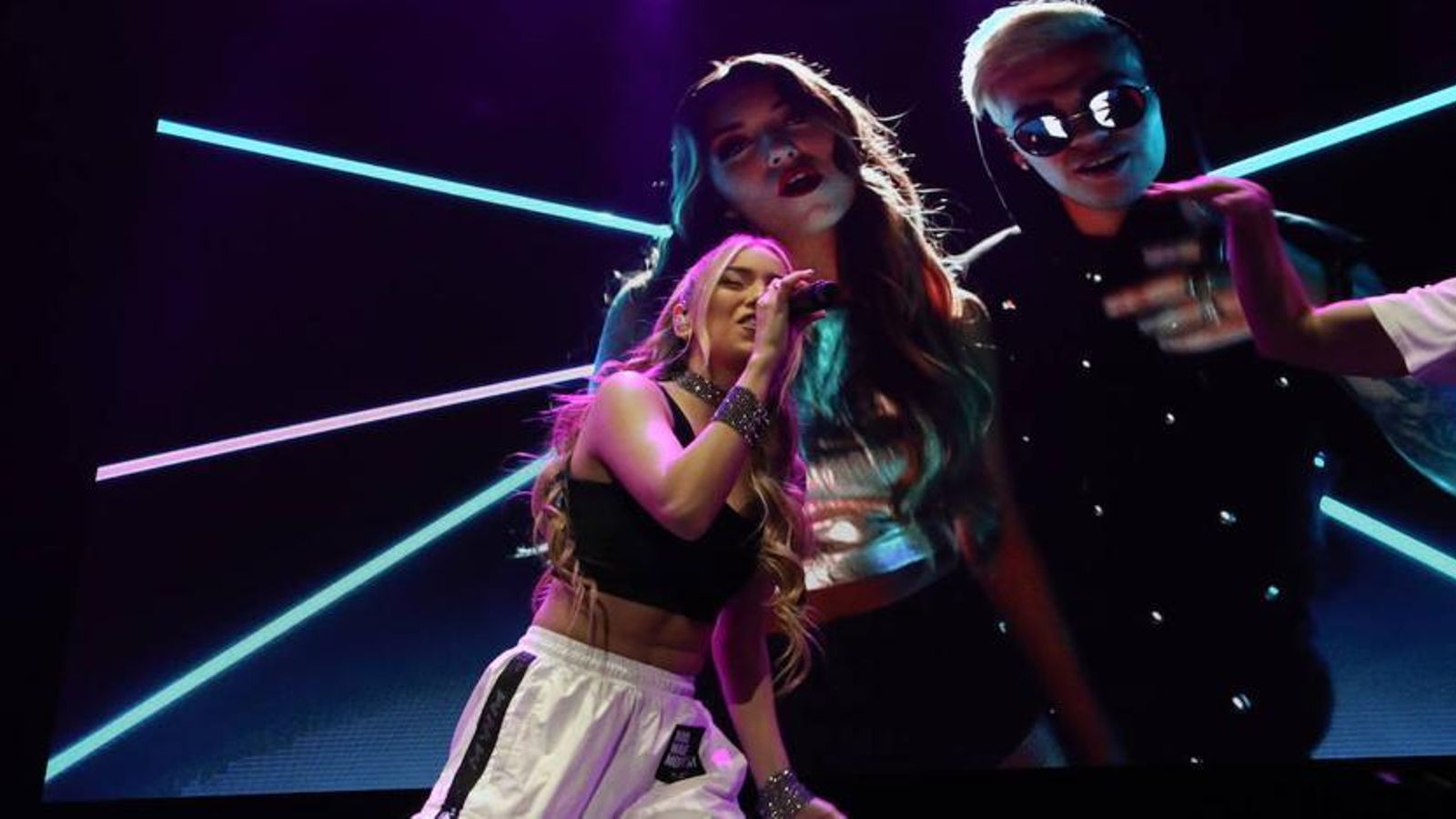 Mena, en otro momento de su actuación.