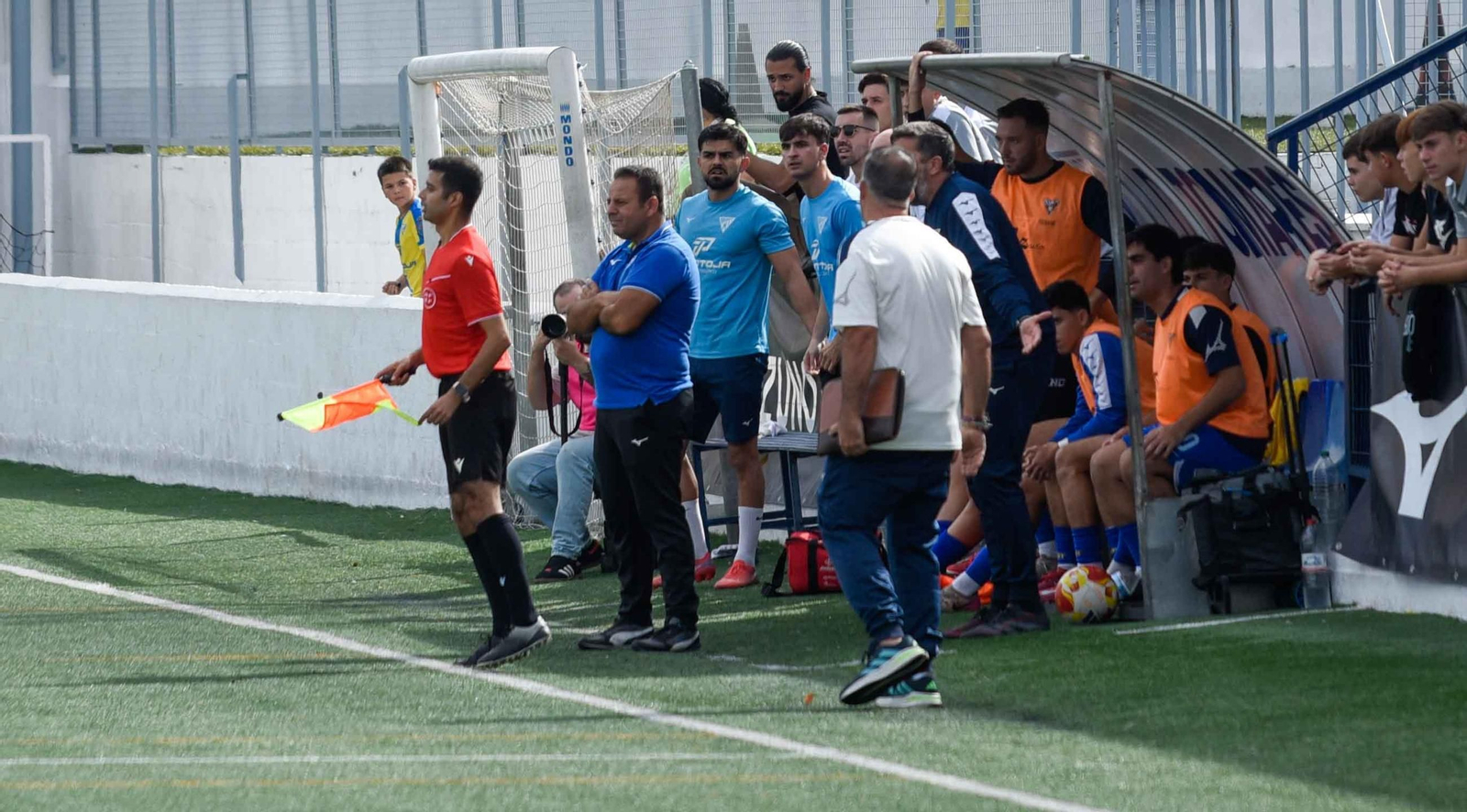 Partido entre el Tomares y la Real Balompédica Linense