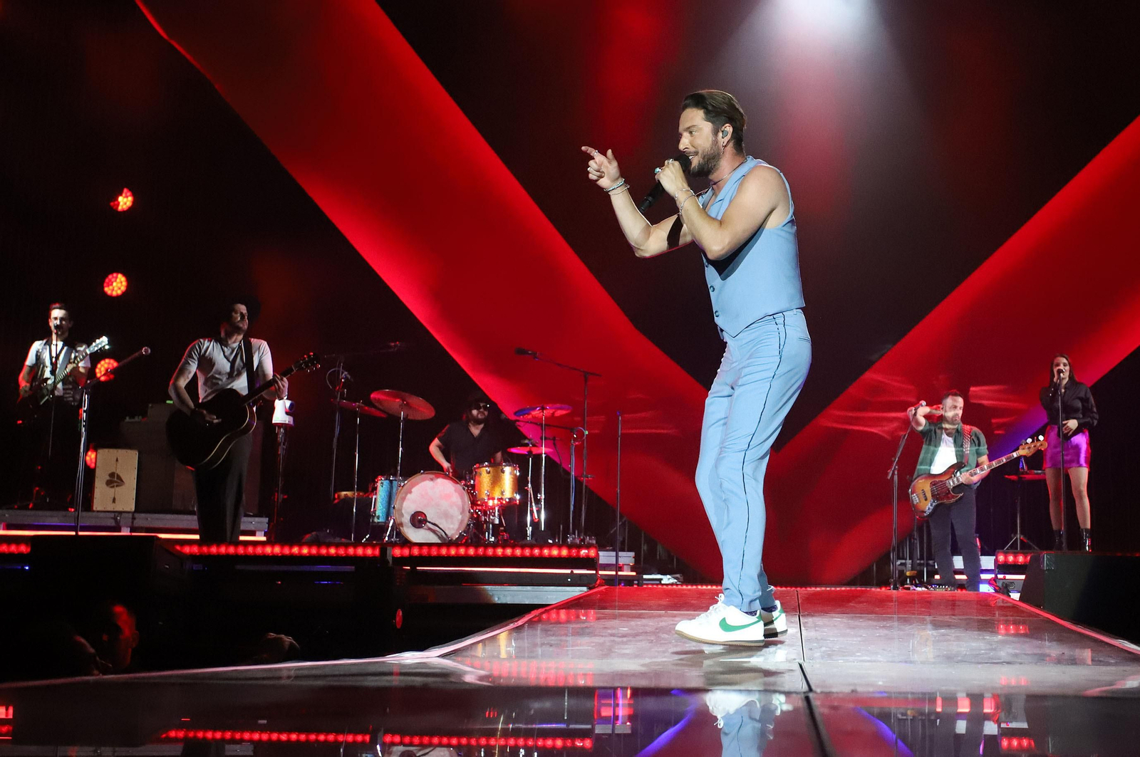 Las mejores imágenes de Manuel Carrasco en su concierto en Huelva