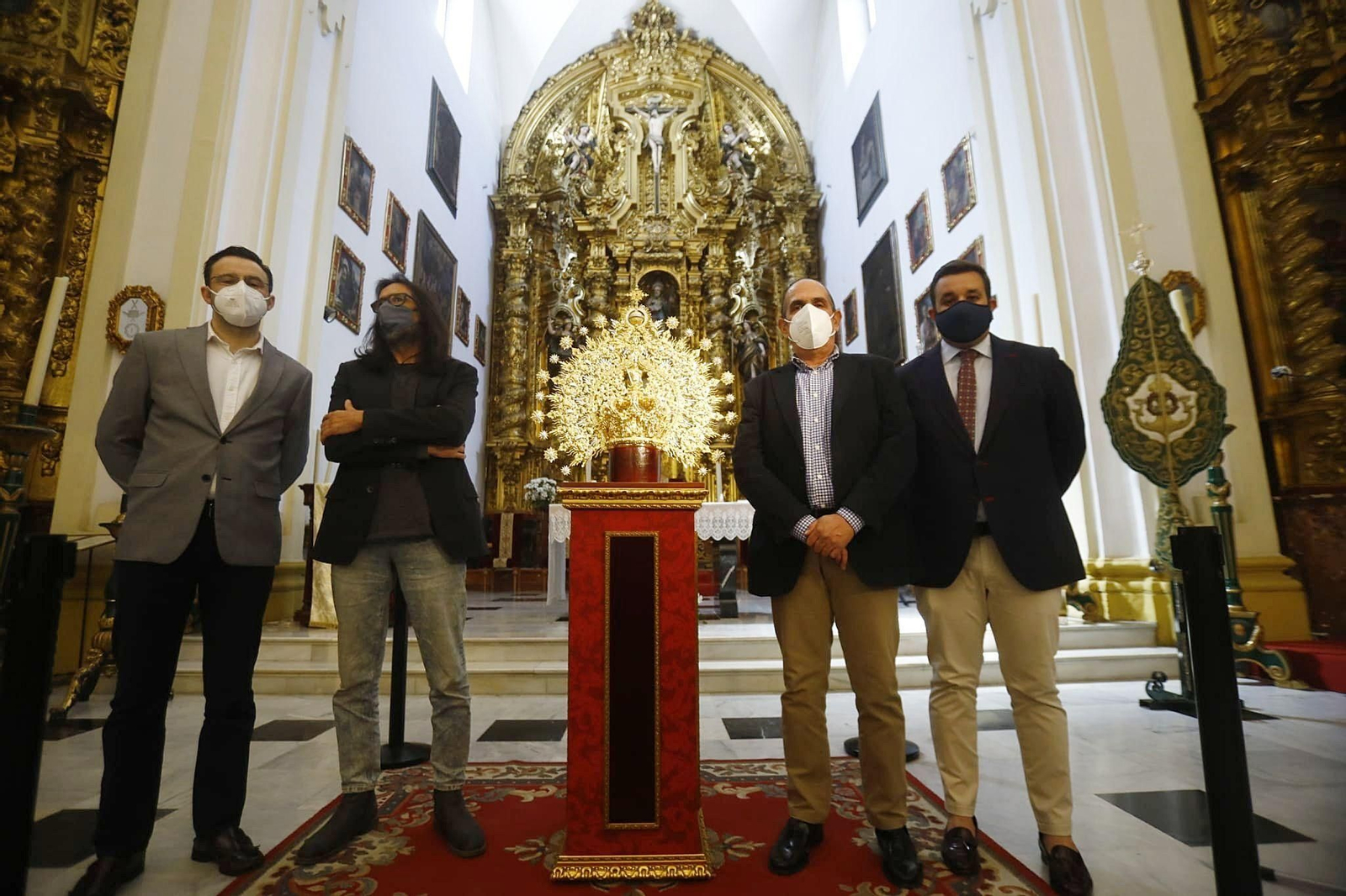 La nueva corona de María Santísima de la Esperanza, presentada en San Andrés.