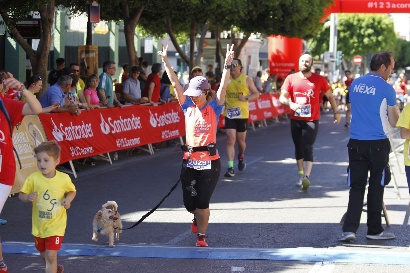 Fotogalería carrera atletismo popular enfermedades poco frecuentes. La Salle Almería