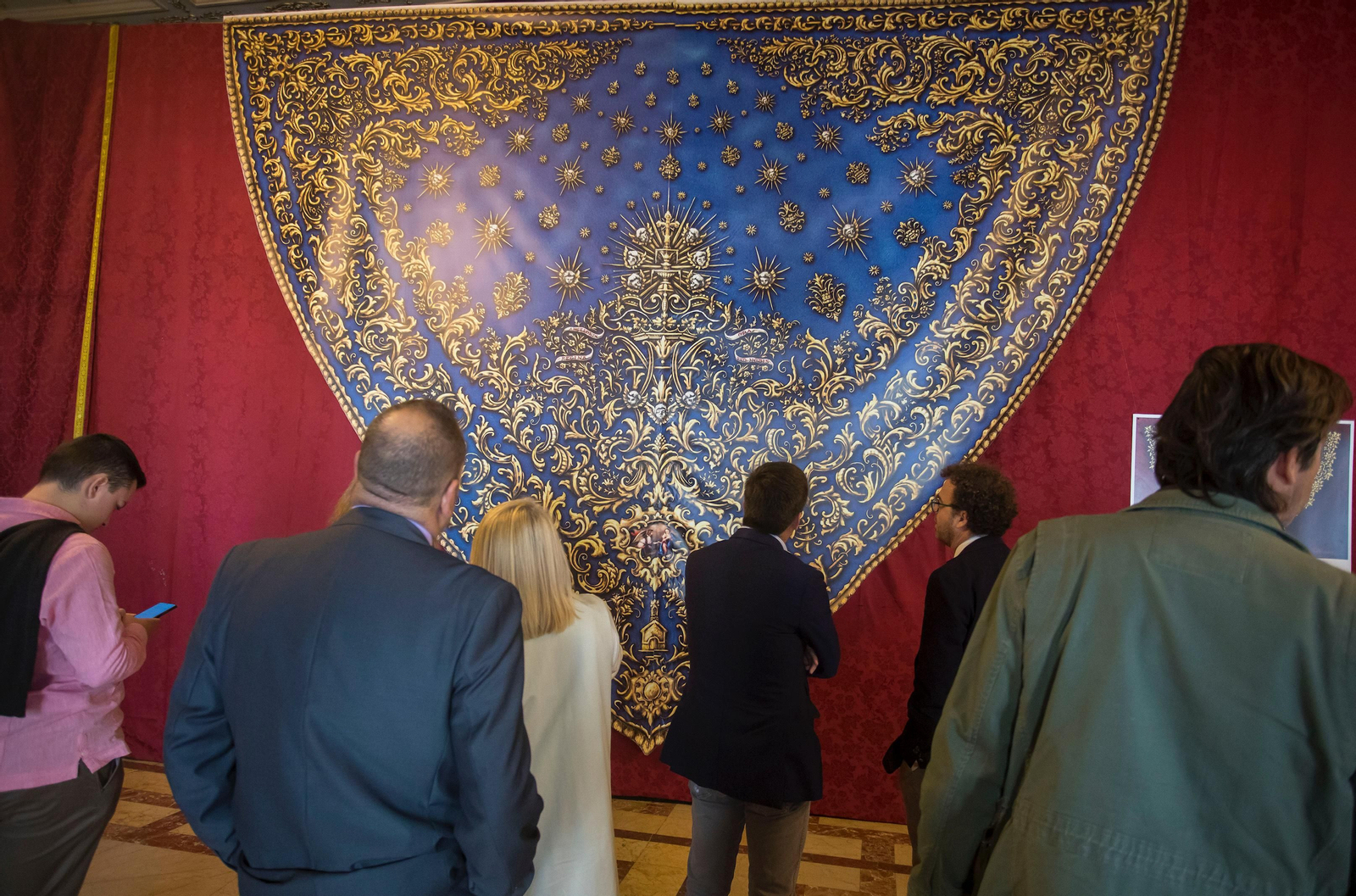 Las mejores imágenes del nuevo palio de la Virgen de los Ángeles de Huelva