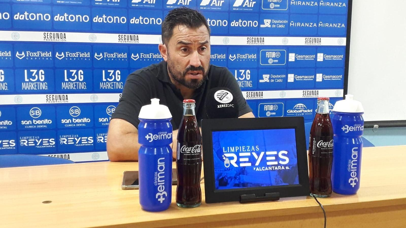 Antonio Fernández, técnico del Xerez DFC, confía en su equipo y espera logra un resultado positivo en Totana.