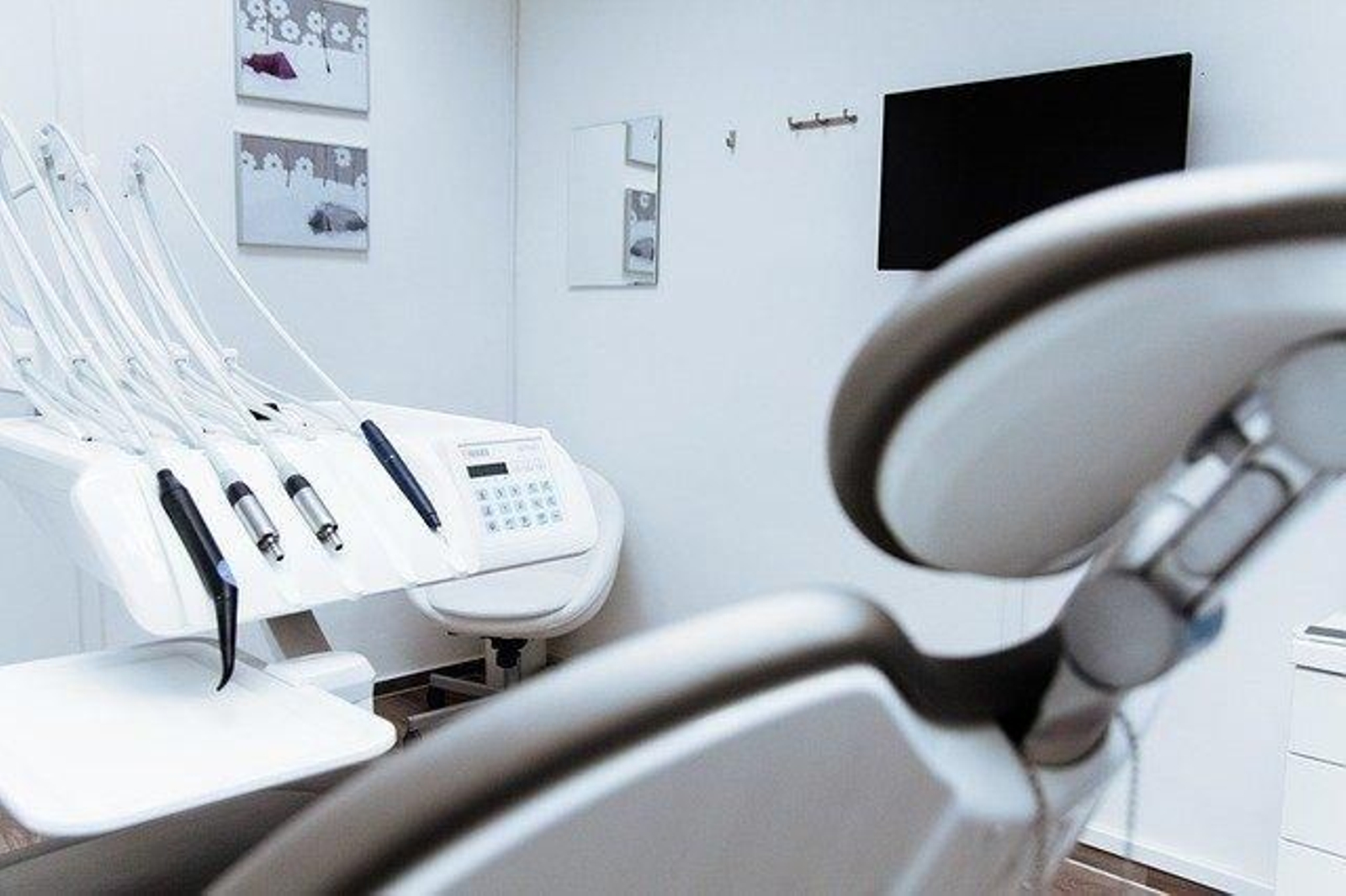 Dentistas resaltan la completa seguridad de las clínicas dentales