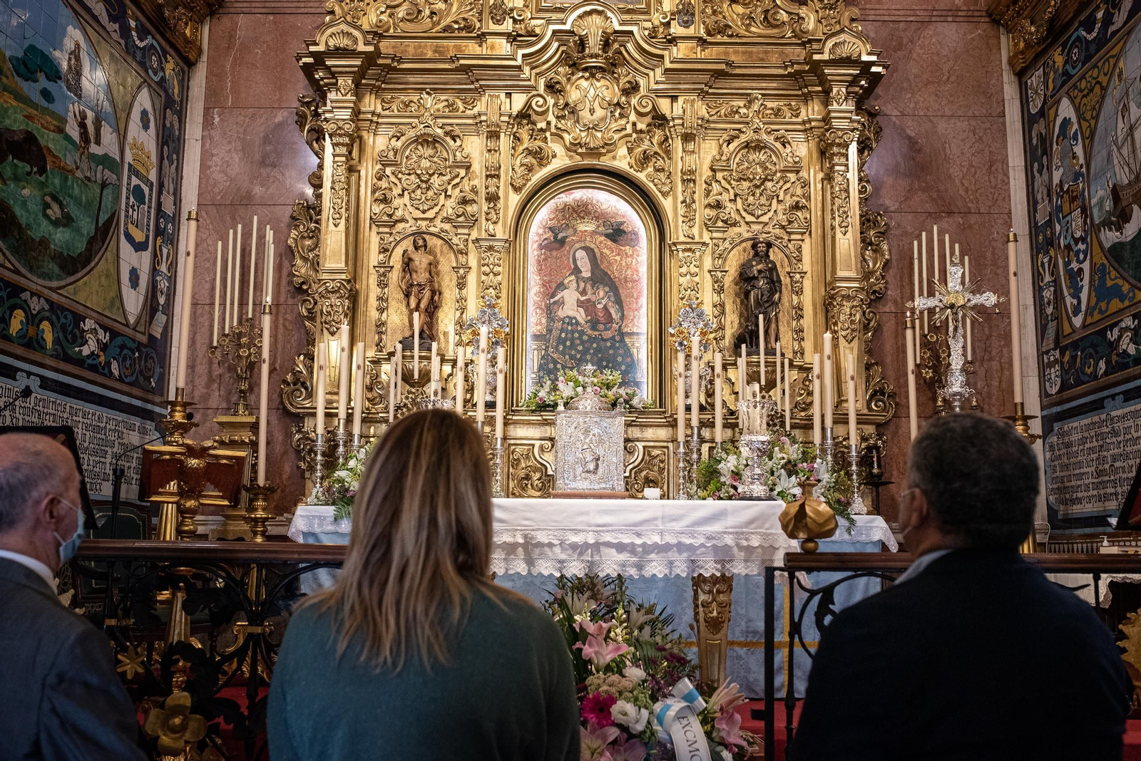 Imágenes de las ofrendas institucionales a la Virgen de La Cinta