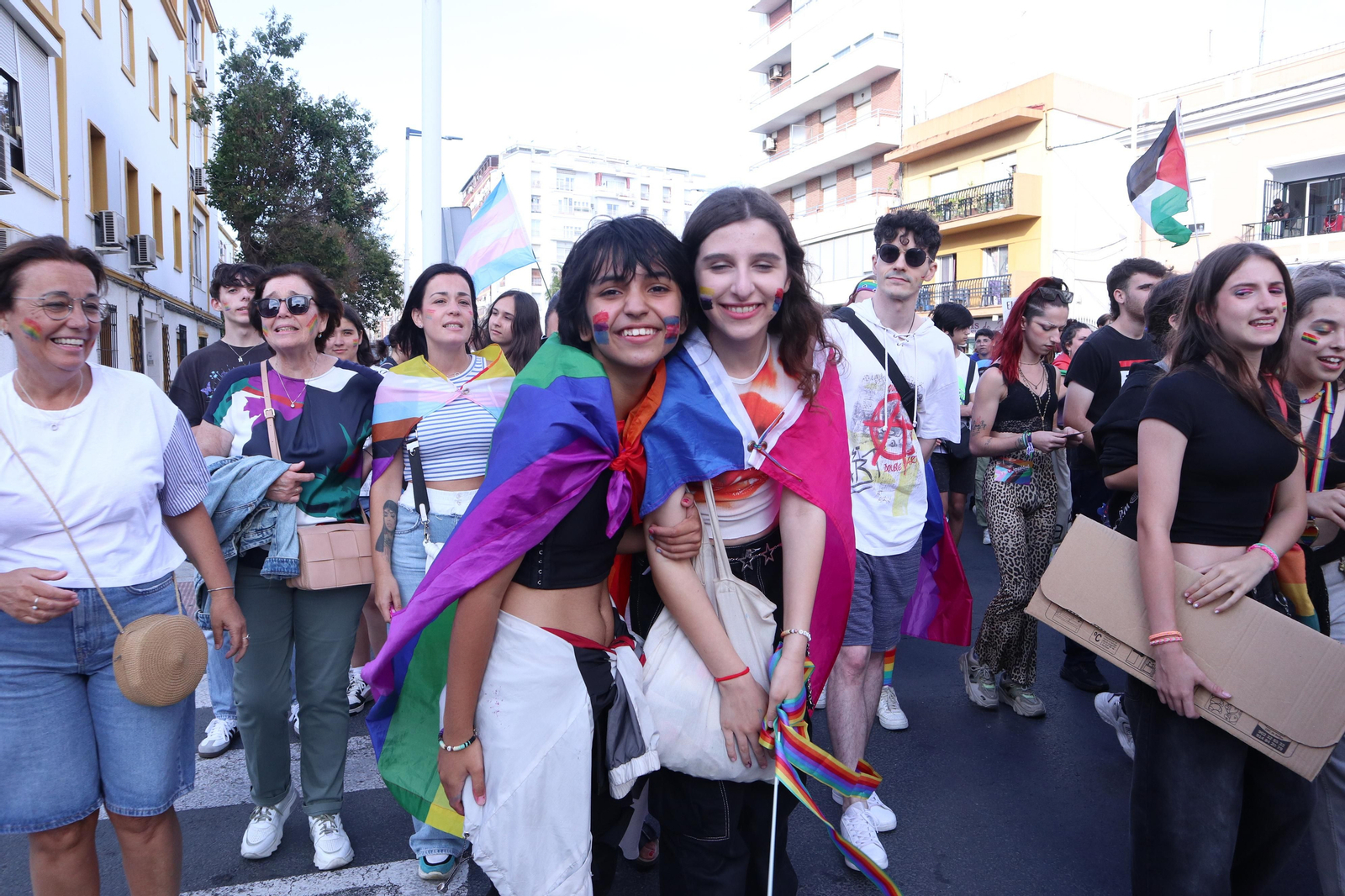 Las mejores imágenes de la manifestacióndel del Orgullo LGTBI en Huelva