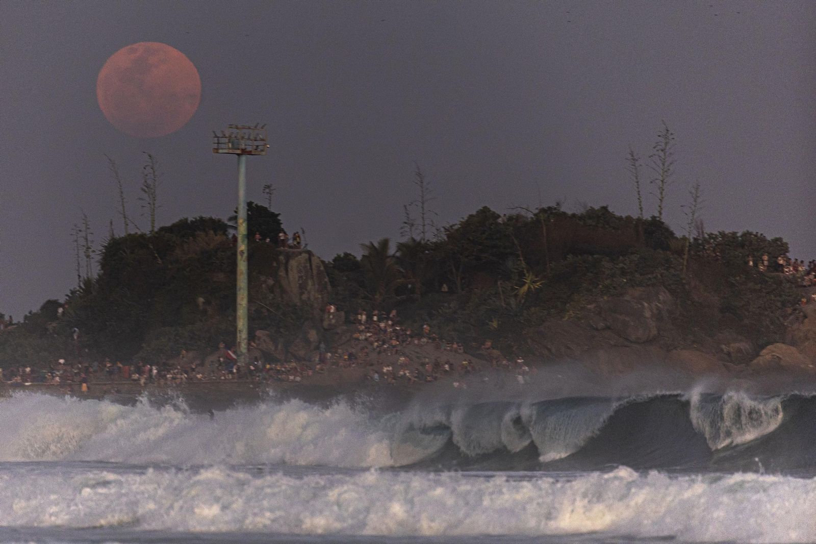 La Superluna azul captada en diferentes partes del planeta: un disfrute visual de la Luna del Esturión