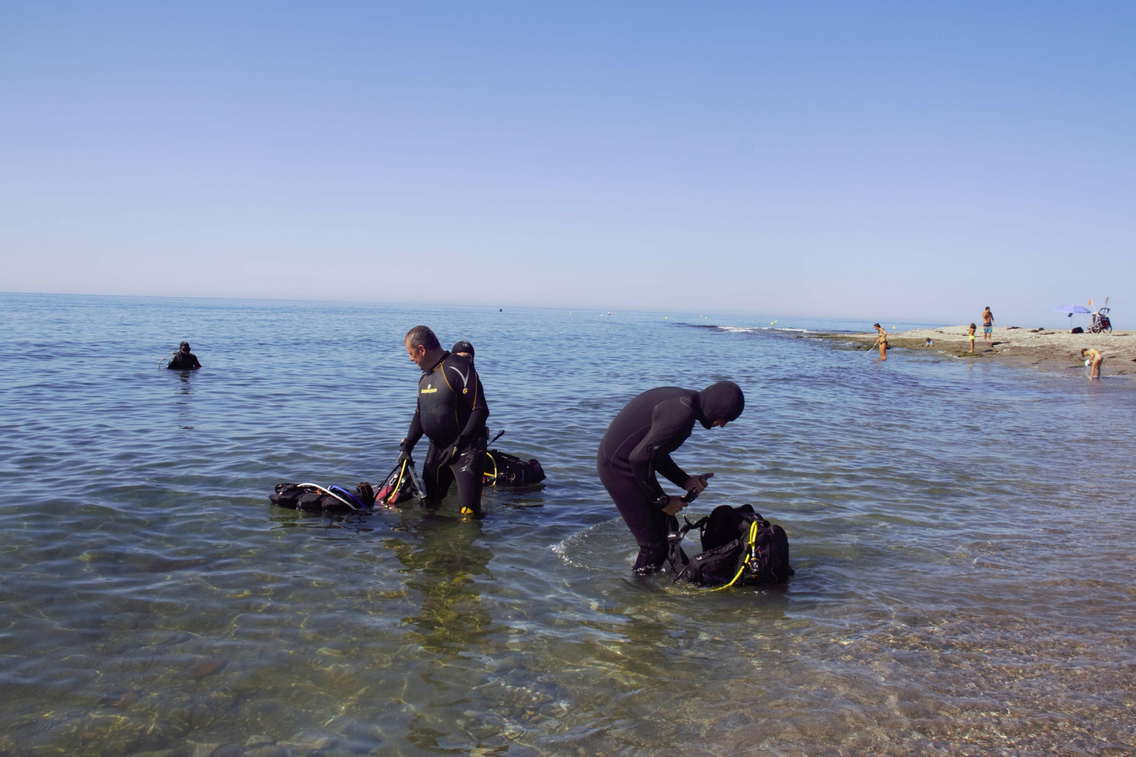 Las imágenes de la partida submarina de ajedrez en Carchuna