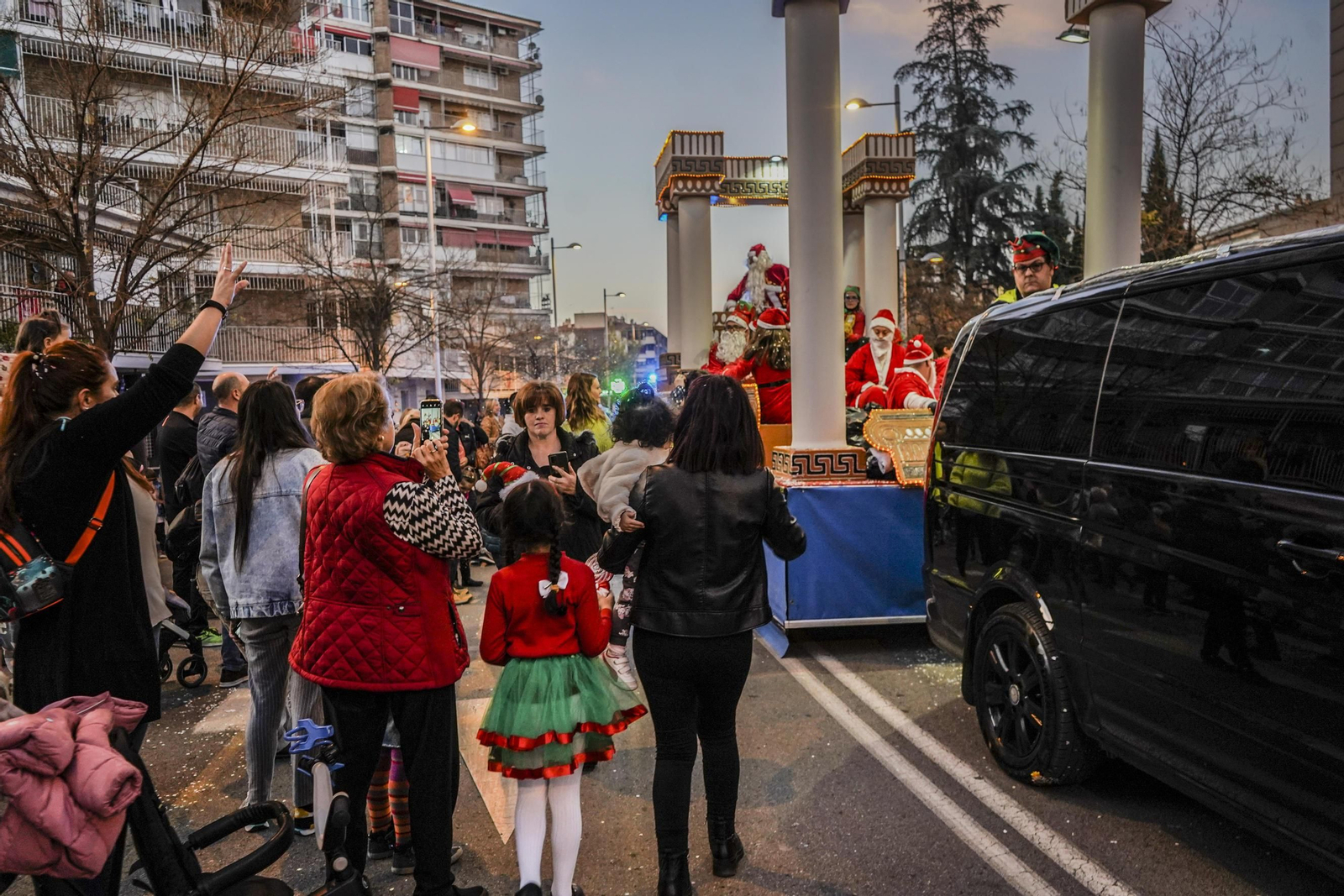 Así ha sido la cabalgata de Papá Noel en Granada