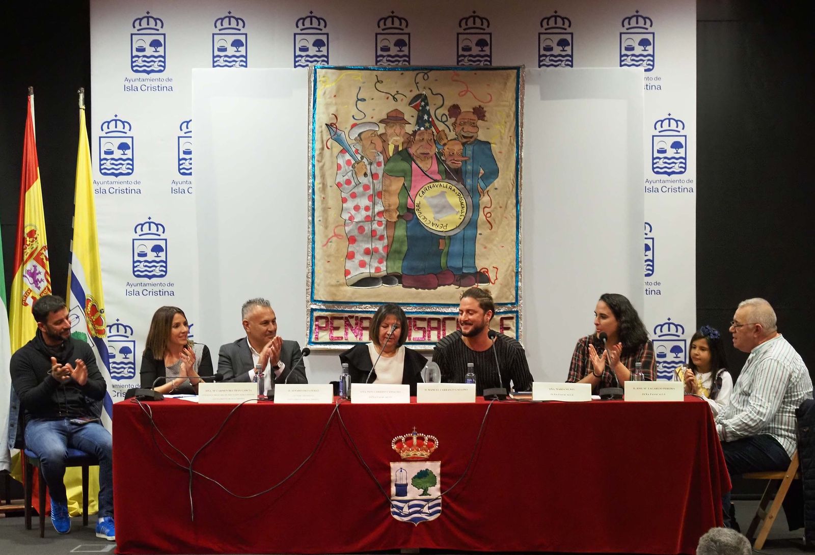 Manuel Carrasco regresa a su Isla Cristina para recibir el Galardón de la Peña Pasacalles, en imágenes