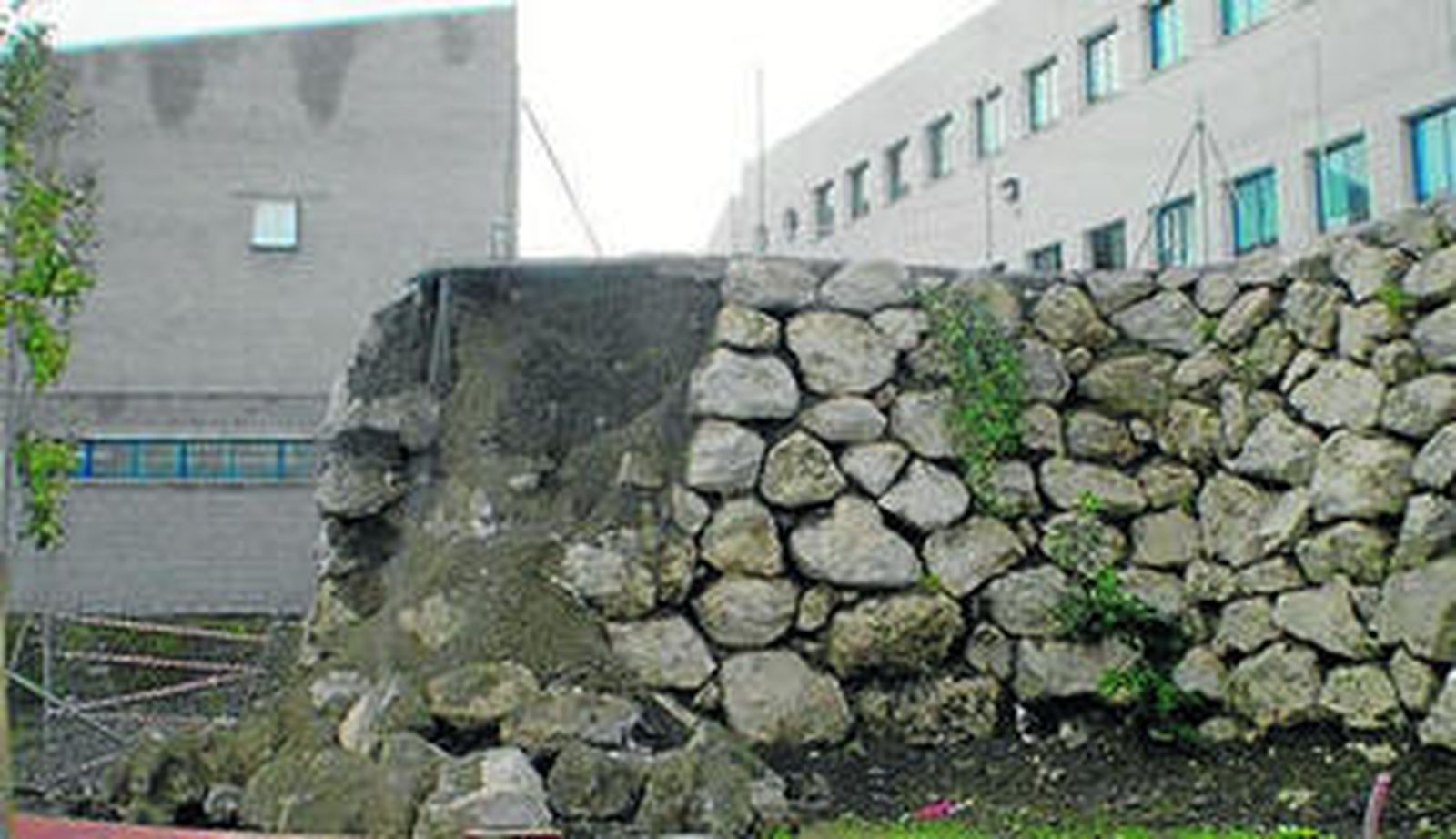 Los desprendimientos del muro.