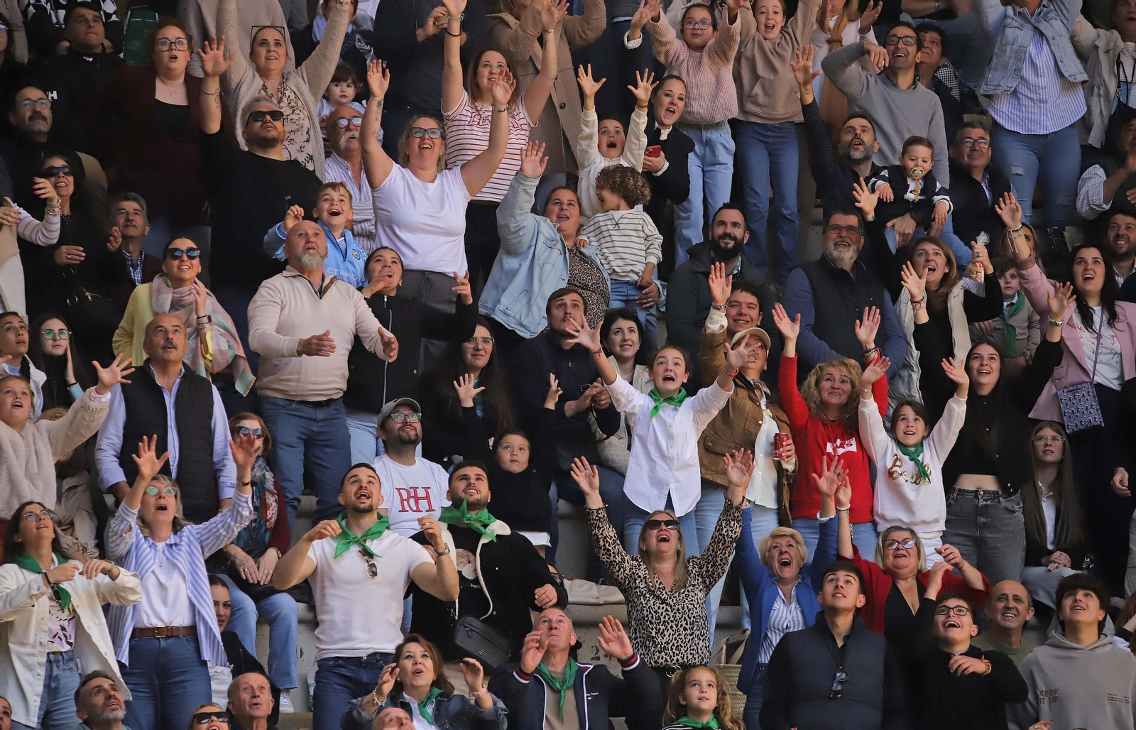 Fotos de los encierros del domingo del Toro Embolao en Los Barrios
