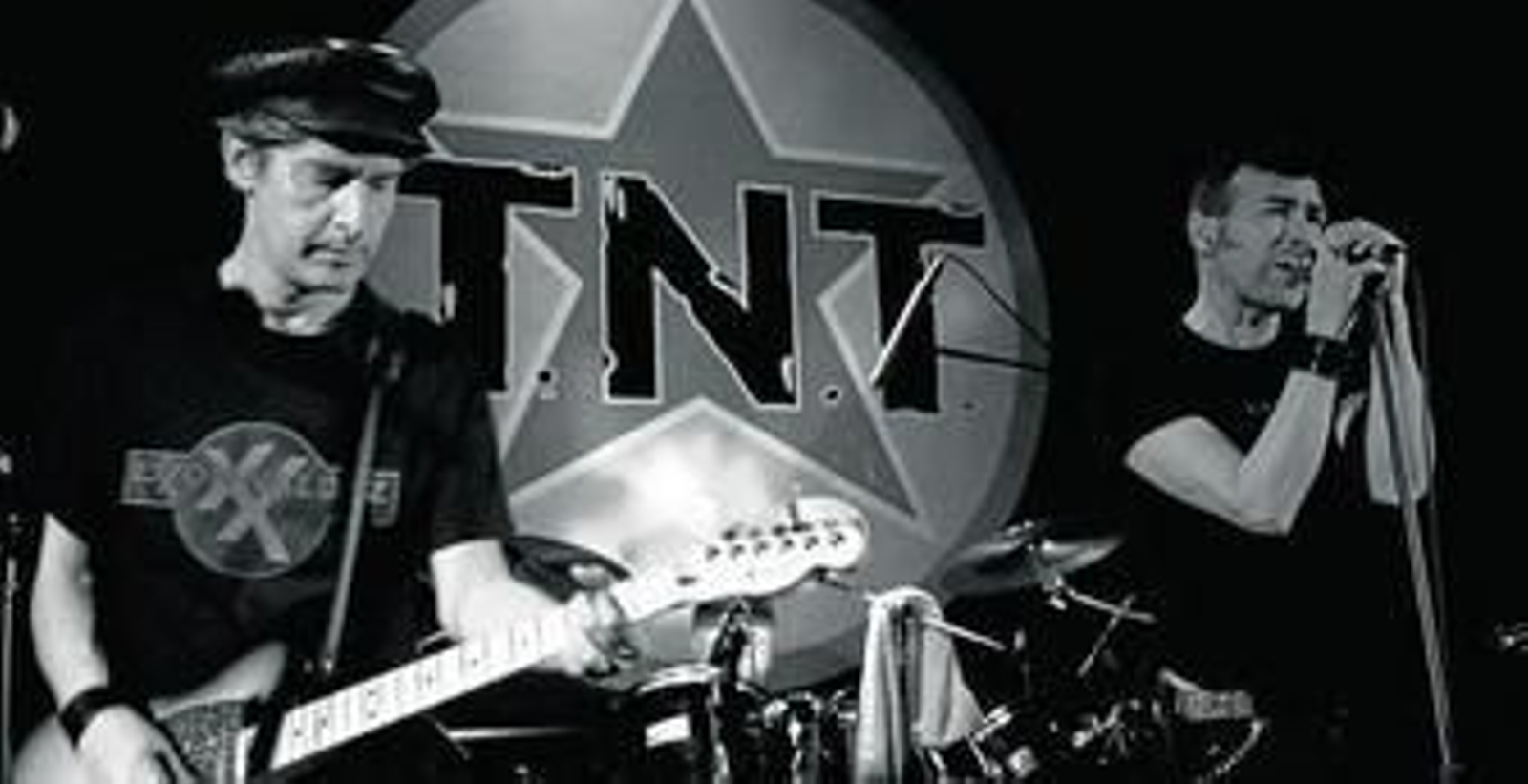 Jesús Arias, en primer término, el alma de TNT.