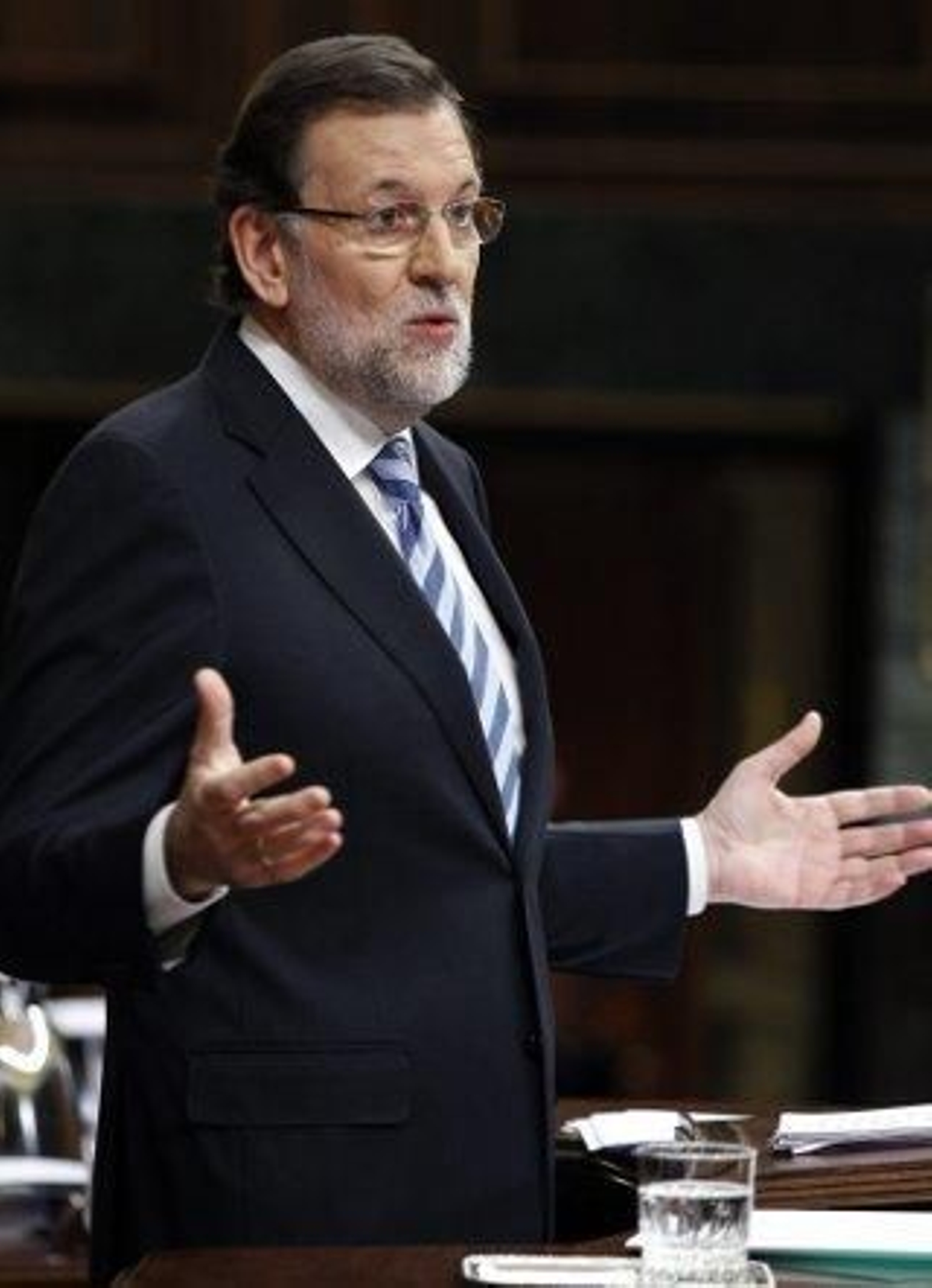 Rajoy anuncia una "tarifa plana" de 100 euros mensuales por contrato indefinido