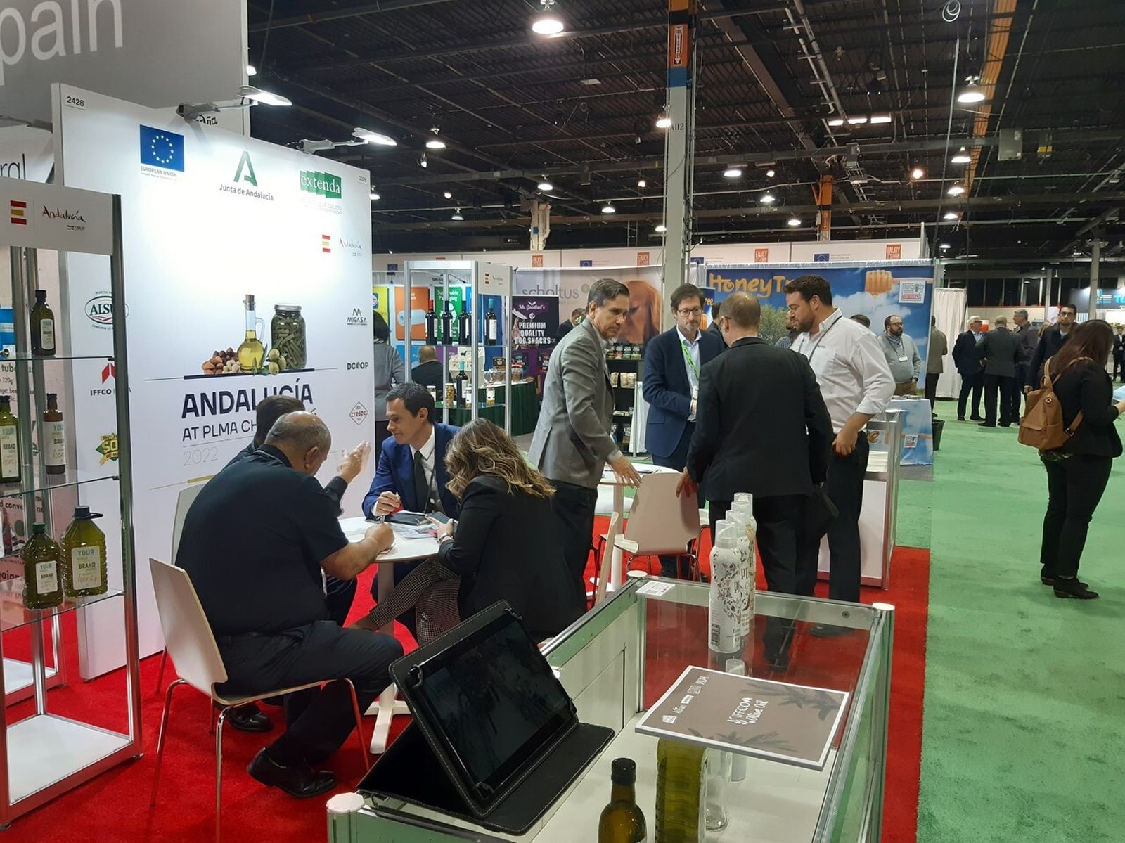 Espacio habilitado por la Junta de Andalucía a través de Extenda en la feria PLMA de Chicago.