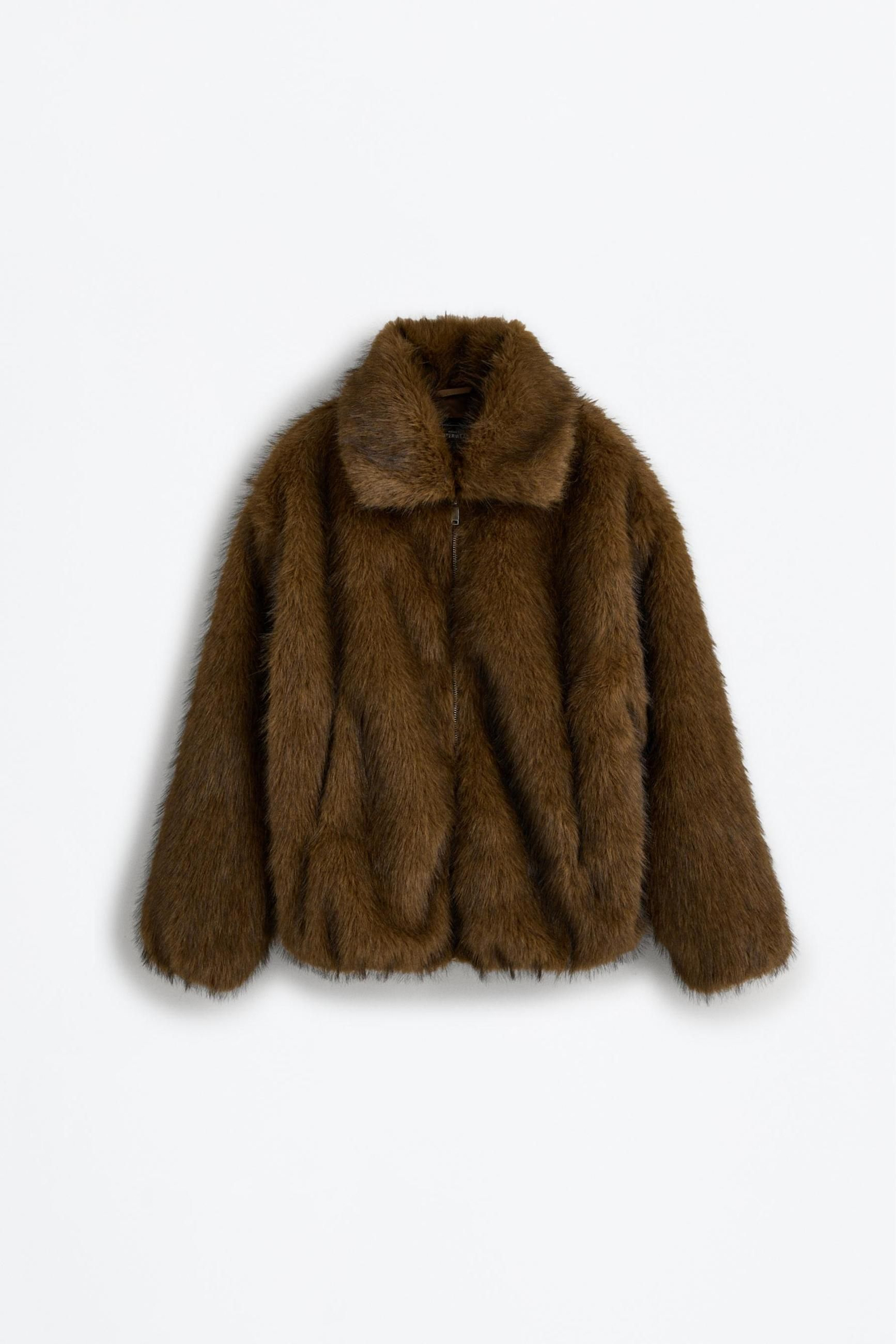 Bómber efecto pelo de Lefties.