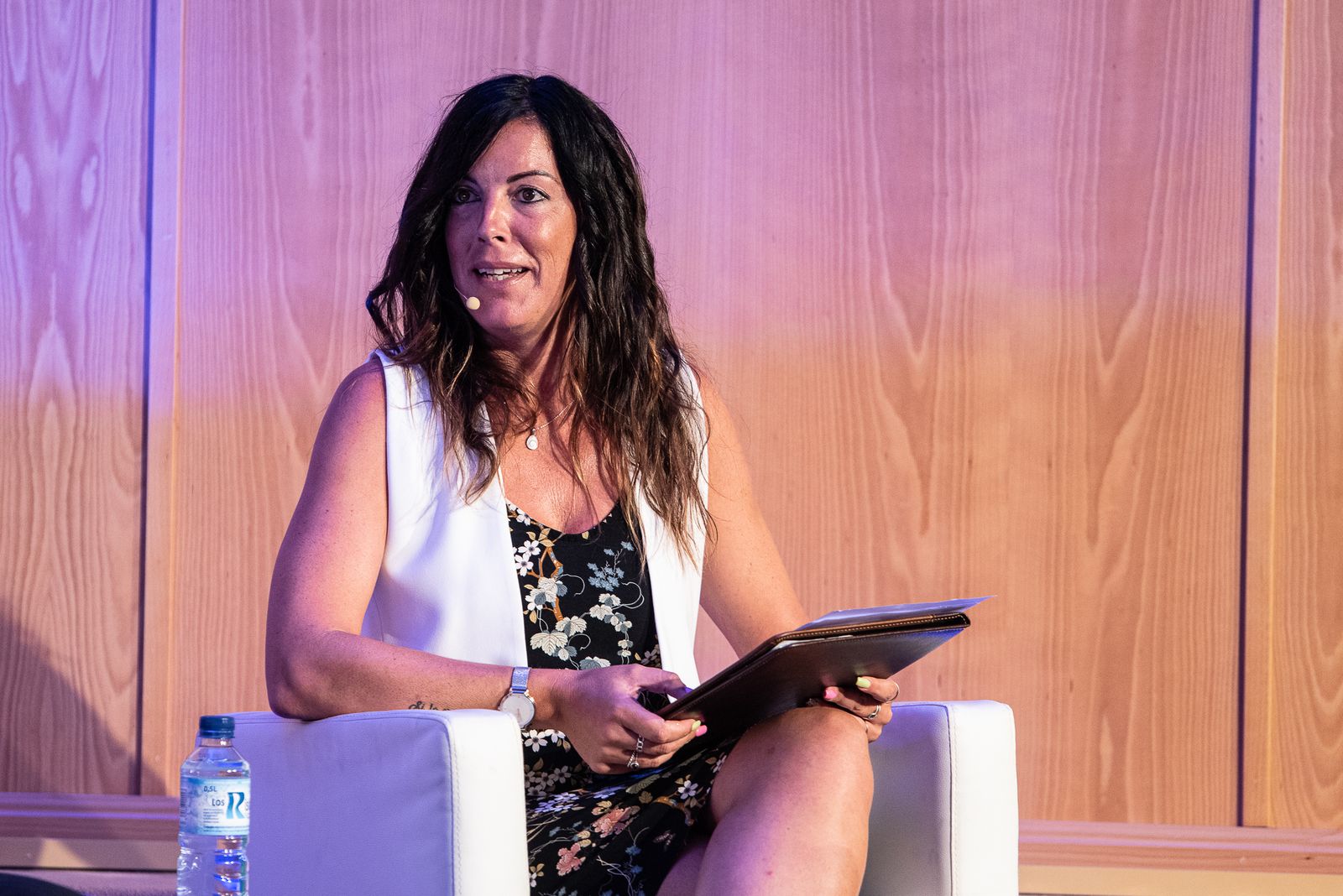 Imágenes de la presentación de la memoria de Aiqbe